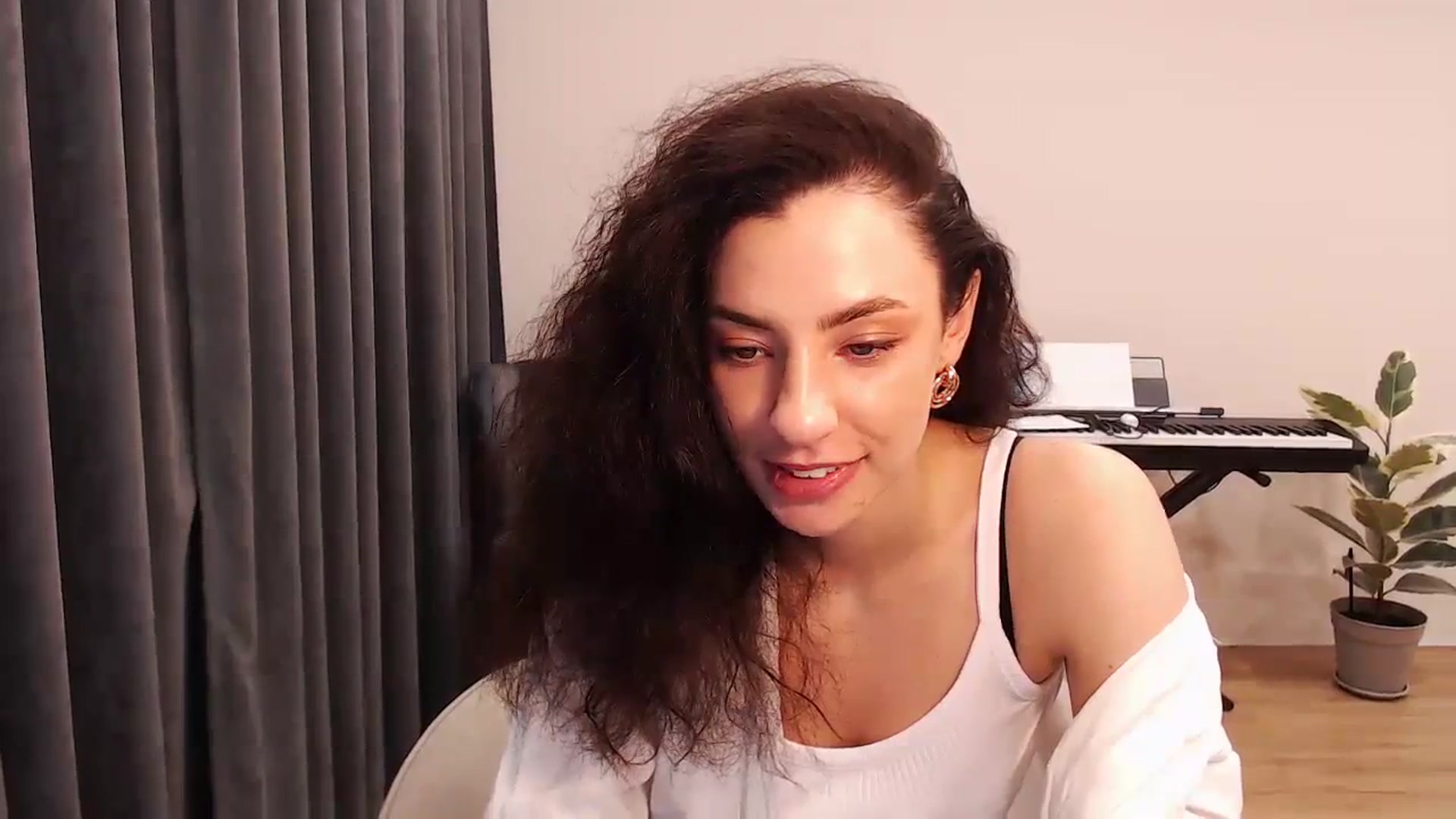 Gallery image thumbnail from Millla_Mi's myfreecams stream on, 03/10/2024, 15:30 image 2 of 20