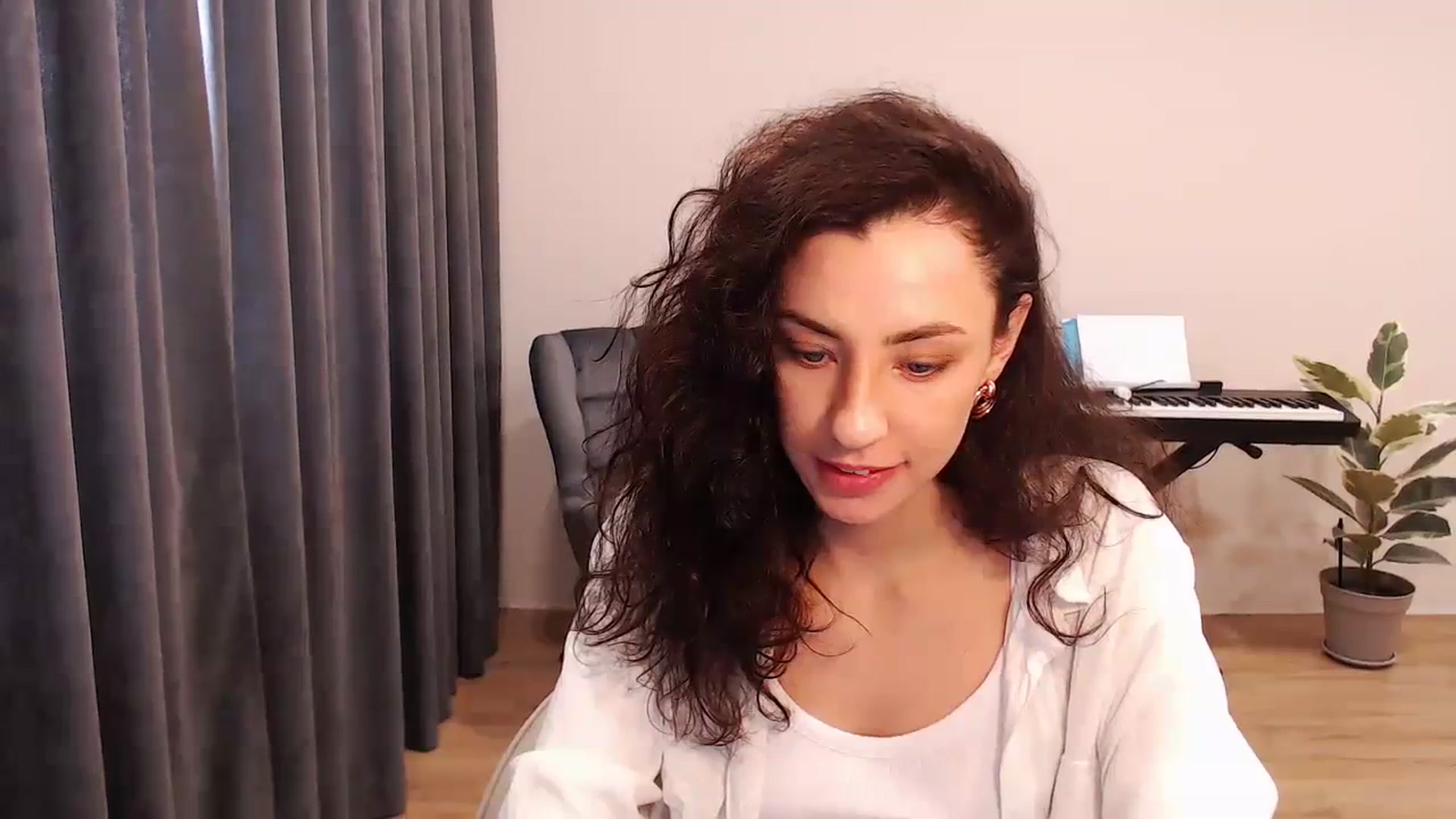 Gallery image thumbnail from Millla_Mi's myfreecams stream on, 03/13/2024, 09:33 image 16 of 20