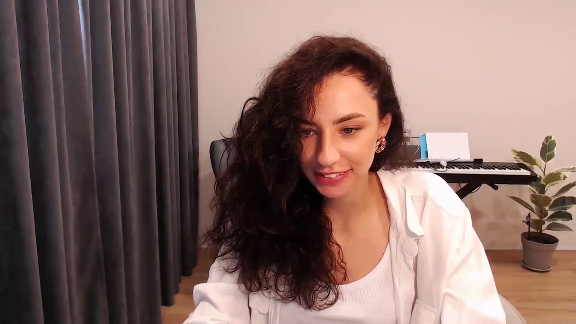 Gallery image thumbnail from Millla_Mi's myfreecams stream on, 03/13/2024, 09:33 image 7 of 20