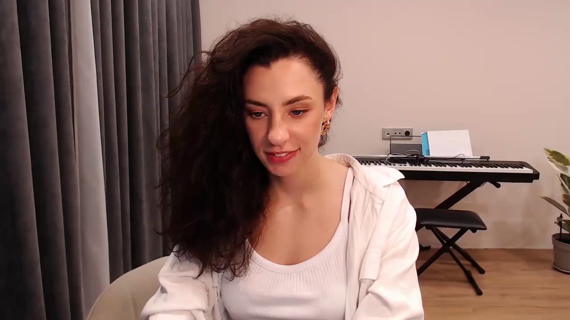 Gallery image thumbnail from Millla_Mi's myfreecams stream on, 03/13/2024, 21:44 image 14 of 20