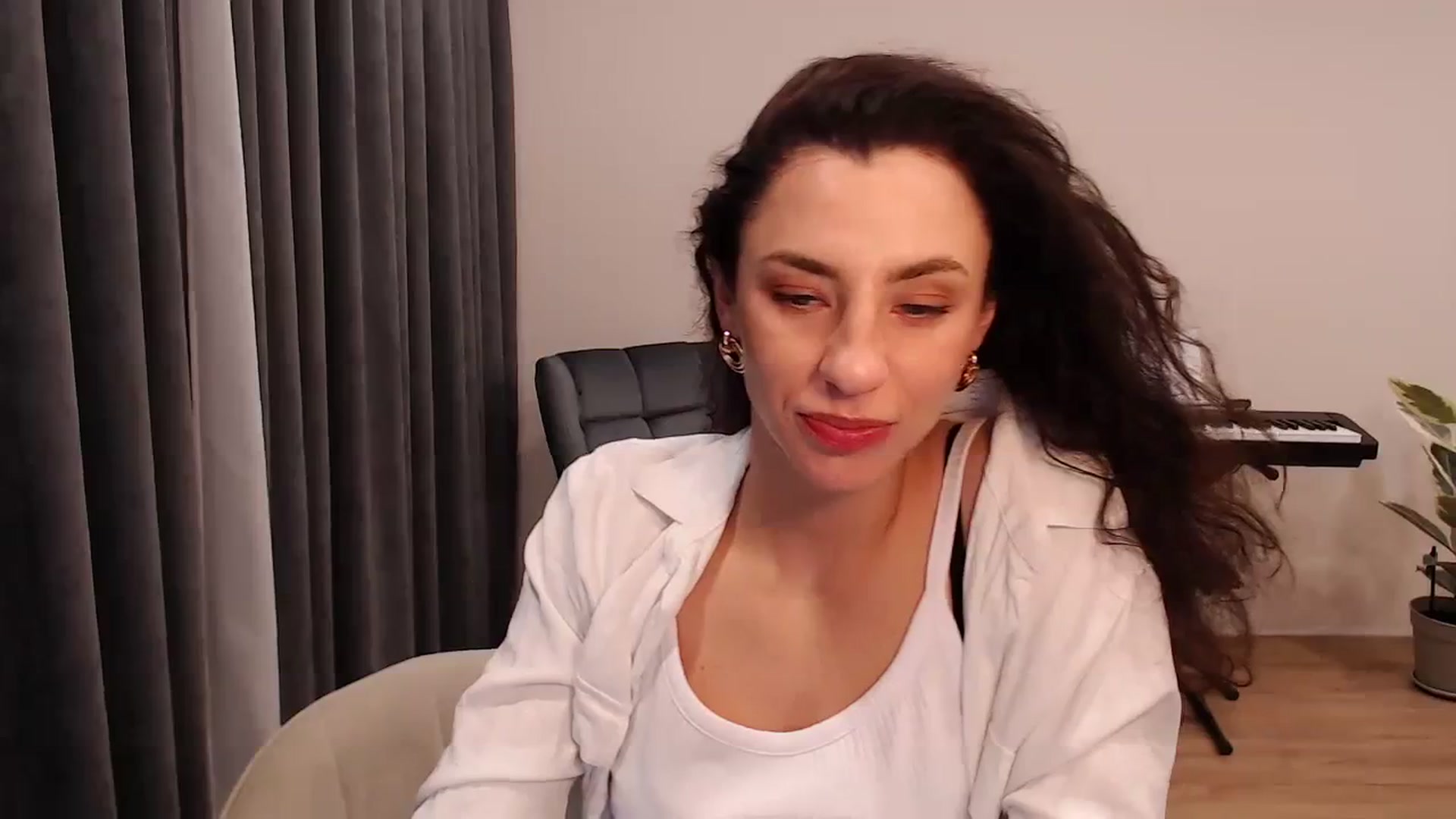Gallery image thumbnail from Millla_Mi's myfreecams stream on, 03/13/2024, 21:44 image 12 of 20