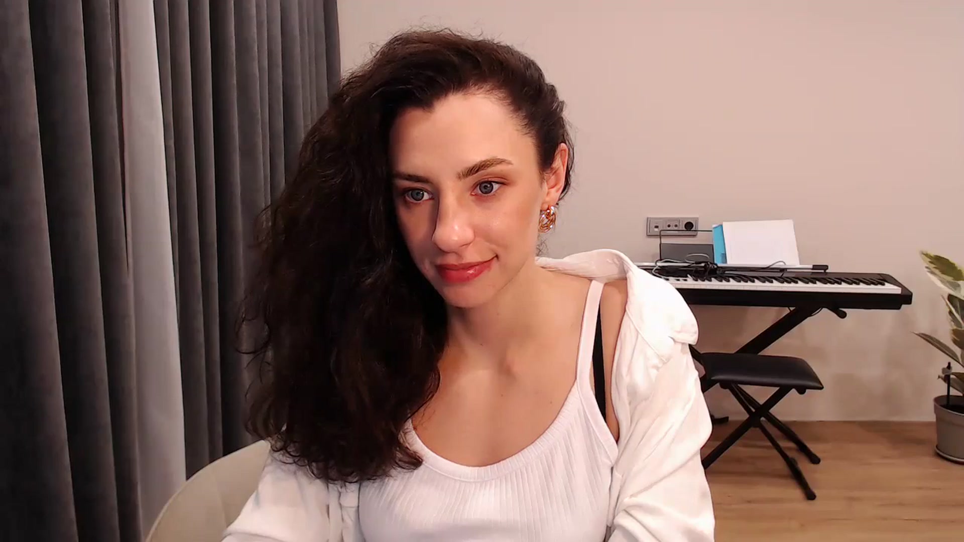 Gallery image thumbnail from Millla_Mi's myfreecams stream on, 03/13/2024, 21:44 image 11 of 20