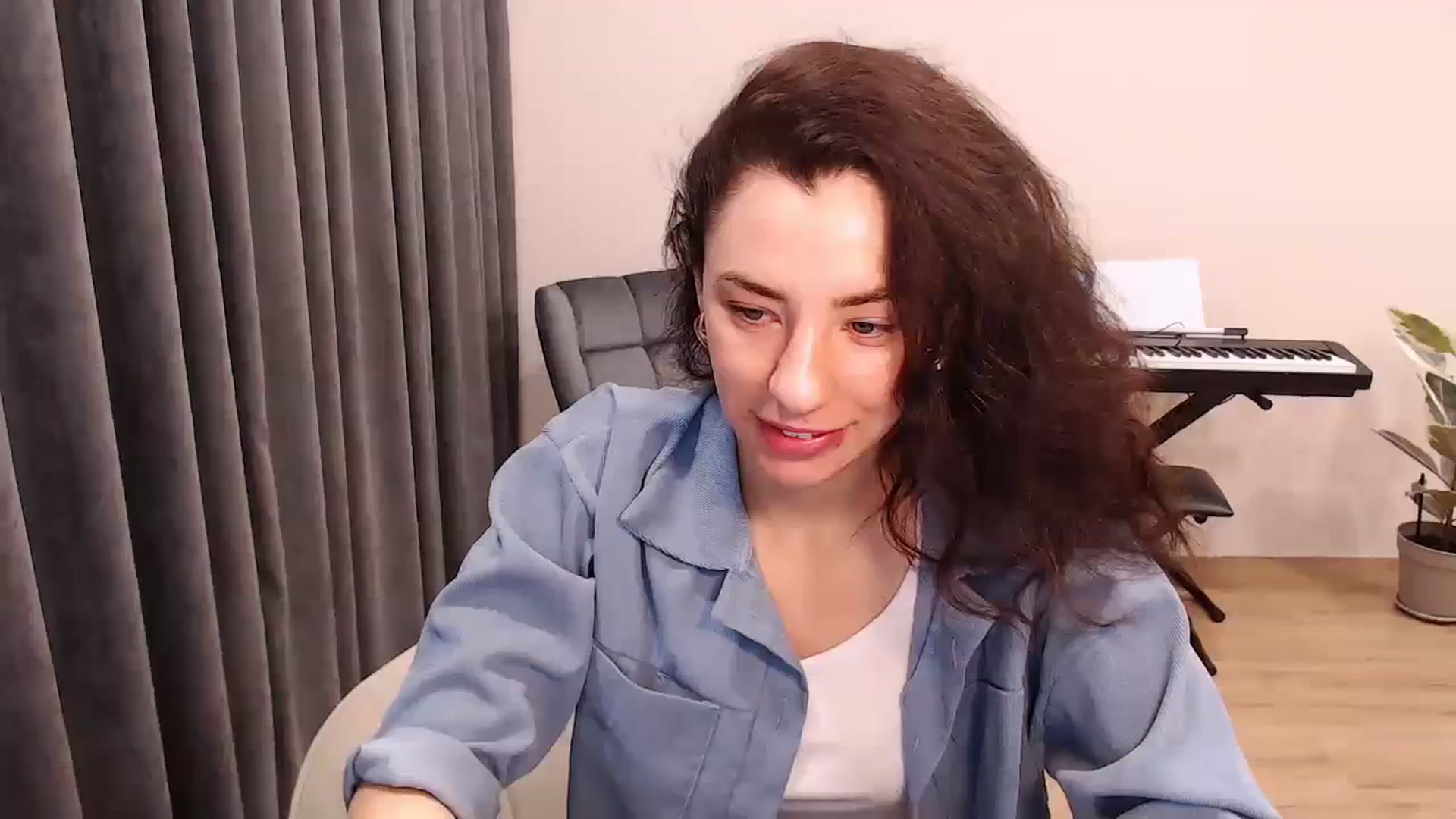 Gallery image thumbnail from Millla_Mi's myfreecams stream on, 03/14/2024, 07:03 image 9 of 20