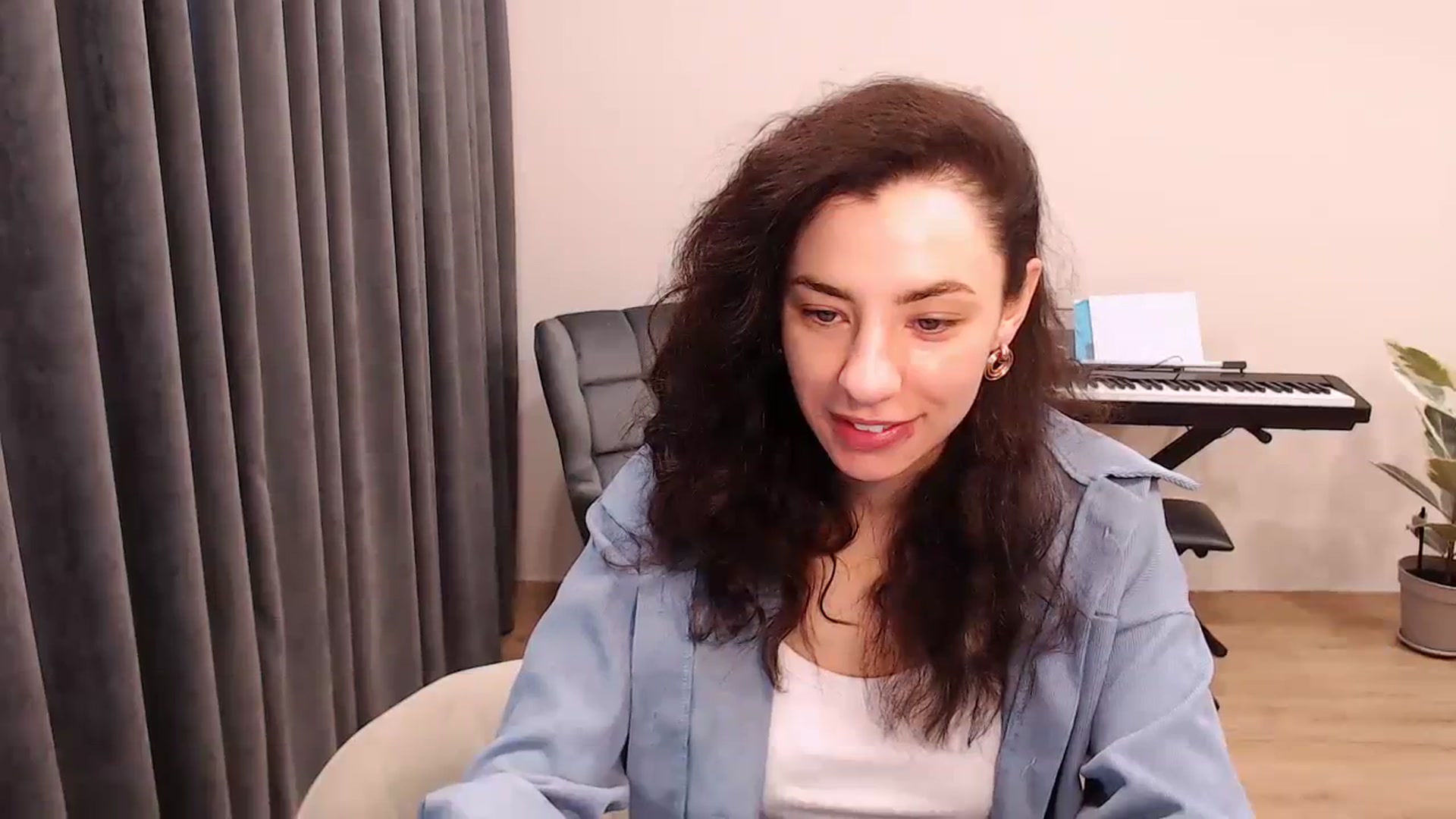 Gallery image thumbnail from Millla_Mi's myfreecams stream on, 03/14/2024, 07:03 image 18 of 20