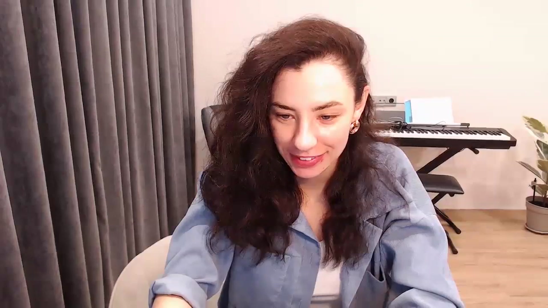 Gallery image thumbnail from Millla_Mi's myfreecams stream on, 03/14/2024, 07:03 image 11 of 20