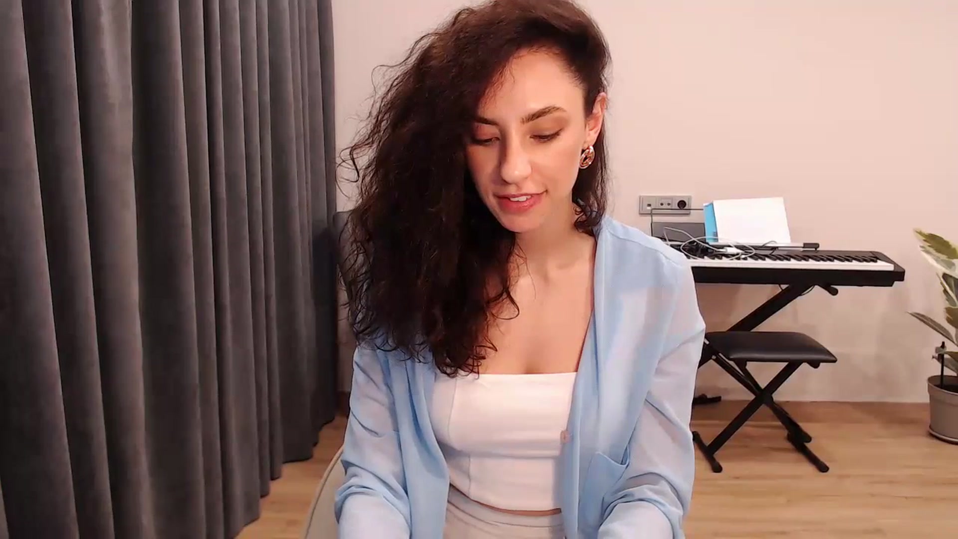Gallery image thumbnail from Millla_Mi's myfreecams stream on, 03/16/2024, 18:42 image 17 of 20