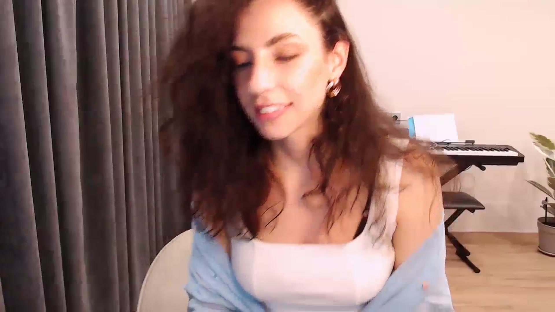 Gallery image thumbnail from Millla_Mi's myfreecams stream on, 03/16/2024, 18:42 image 15 of 20