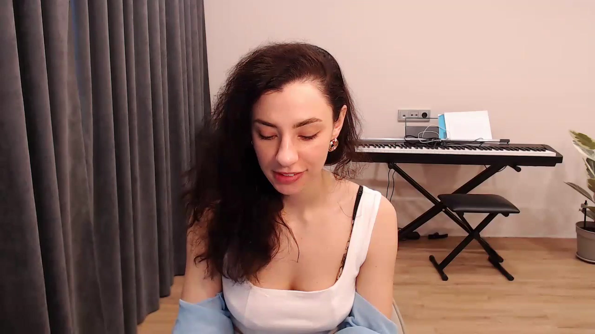 Gallery image thumbnail from Millla_Mi's myfreecams stream on, 03/17/2024, 08:01 image 2 of 20