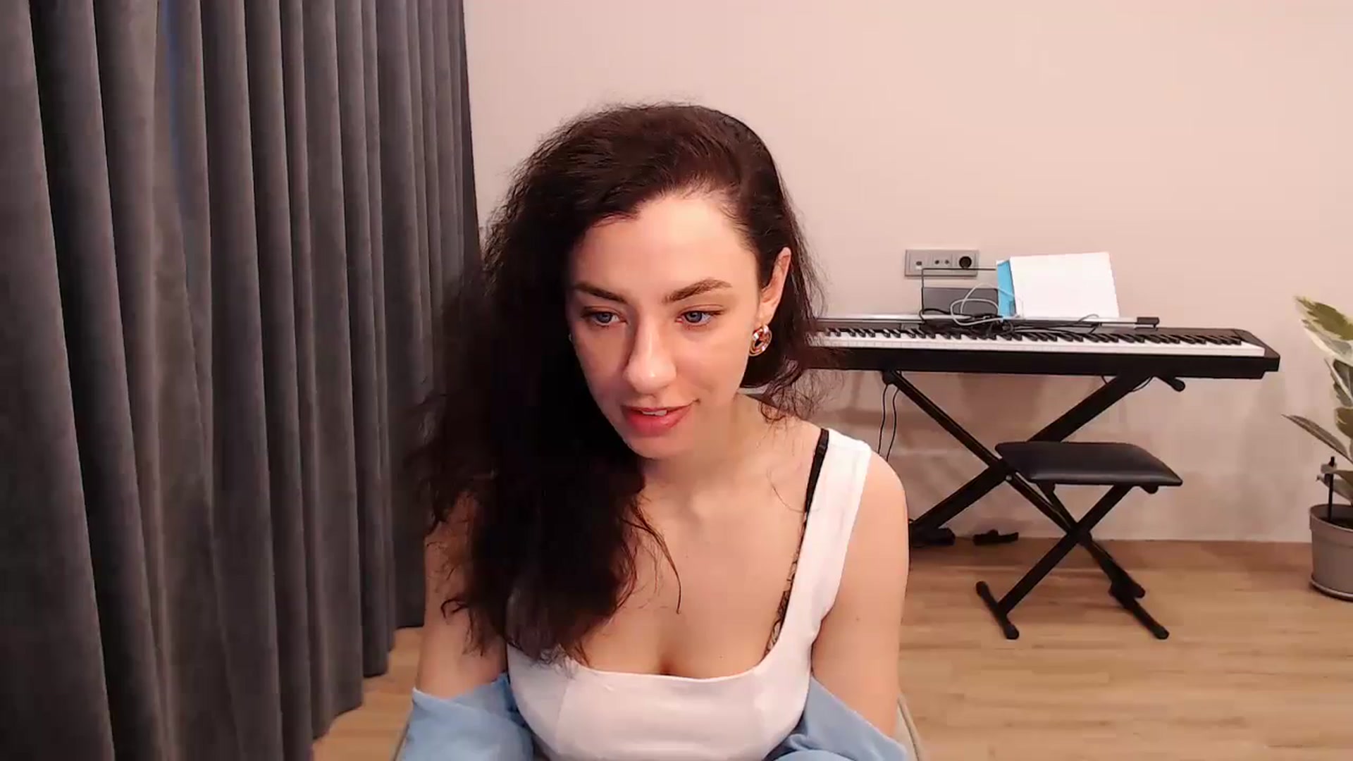 Gallery image thumbnail from Millla_Mi's myfreecams stream on, 03/17/2024, 08:01 image 3 of 20