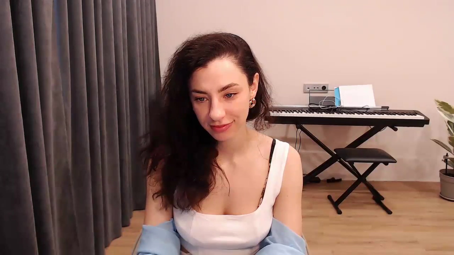 Gallery image thumbnail from Millla_Mi's myfreecams stream on, 03/17/2024, 08:01 image 5 of 20