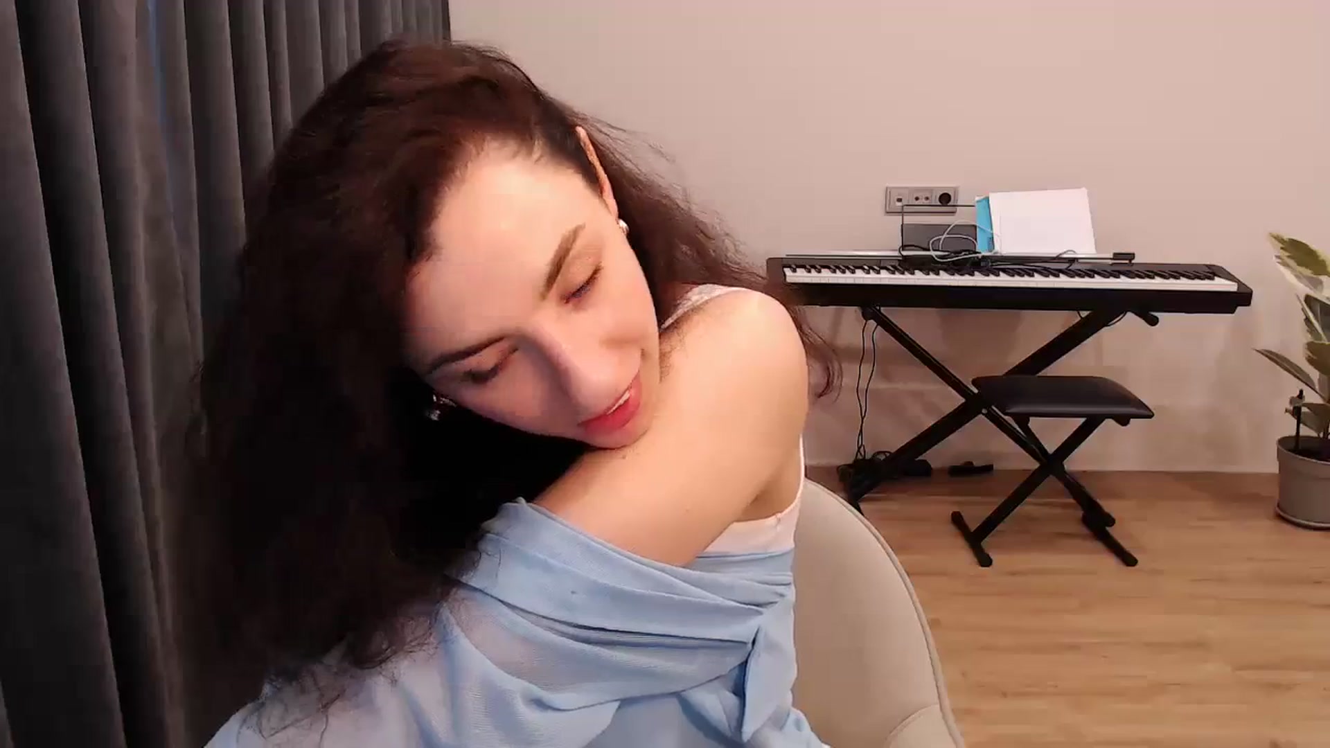 Gallery image thumbnail from Millla_Mi's myfreecams stream on, 03/17/2024, 08:40 image 11 of 20