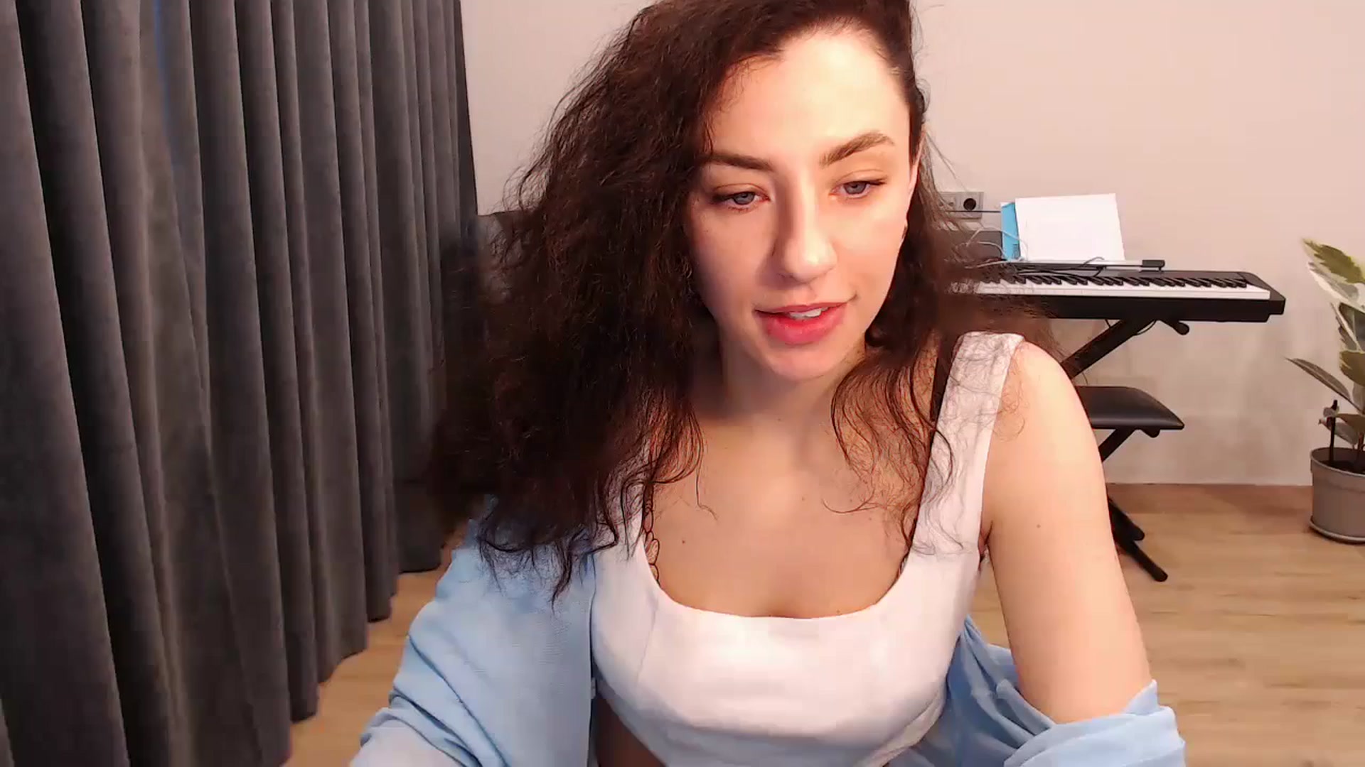 Gallery image thumbnail from Millla_Mi's myfreecams stream on, 03/17/2024, 08:40 image 1 of 20