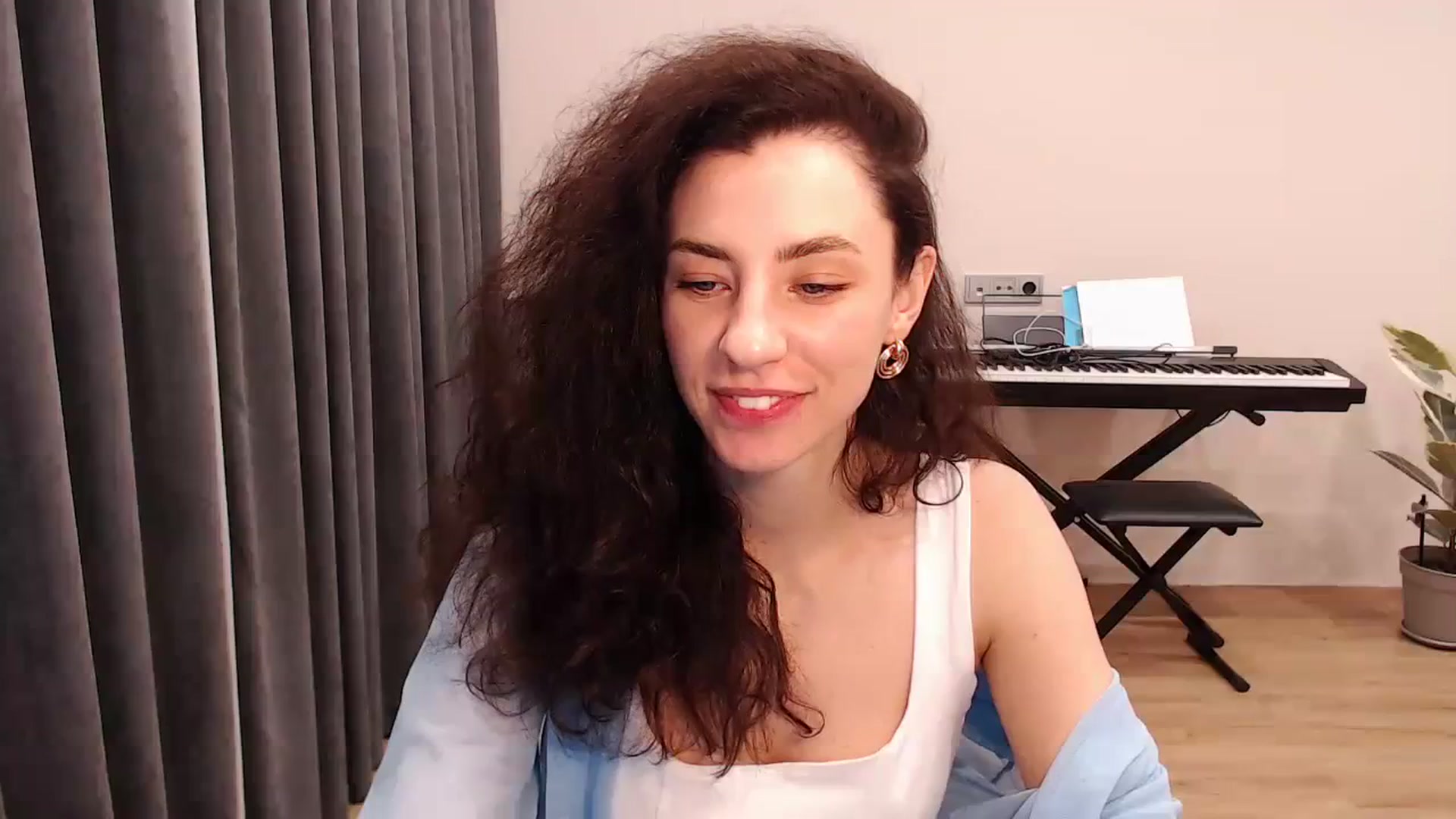 Gallery image thumbnail from Millla_Mi's myfreecams stream on, 03/17/2024, 20:12 image 1 of 20