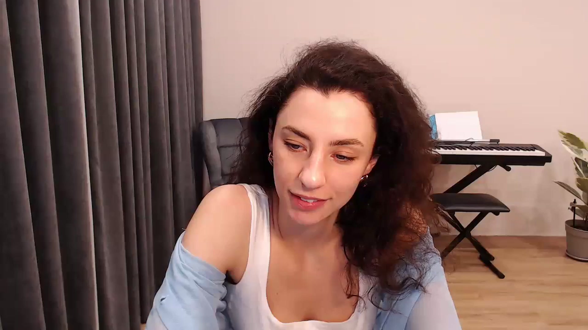 Gallery image thumbnail from Millla_Mi's myfreecams stream on, 03/17/2024, 20:12 image 10 of 20