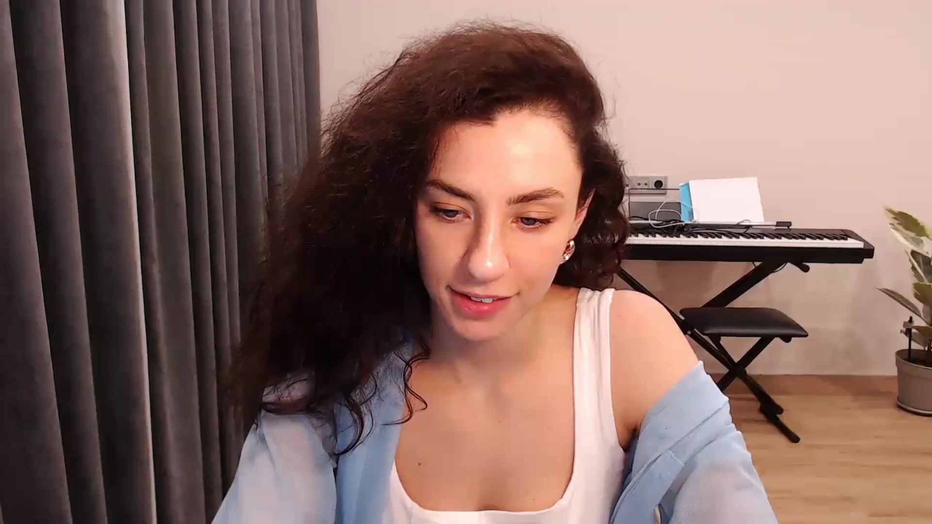 Gallery image thumbnail from Millla_Mi's myfreecams stream on, 03/17/2024, 20:12 image 3 of 20