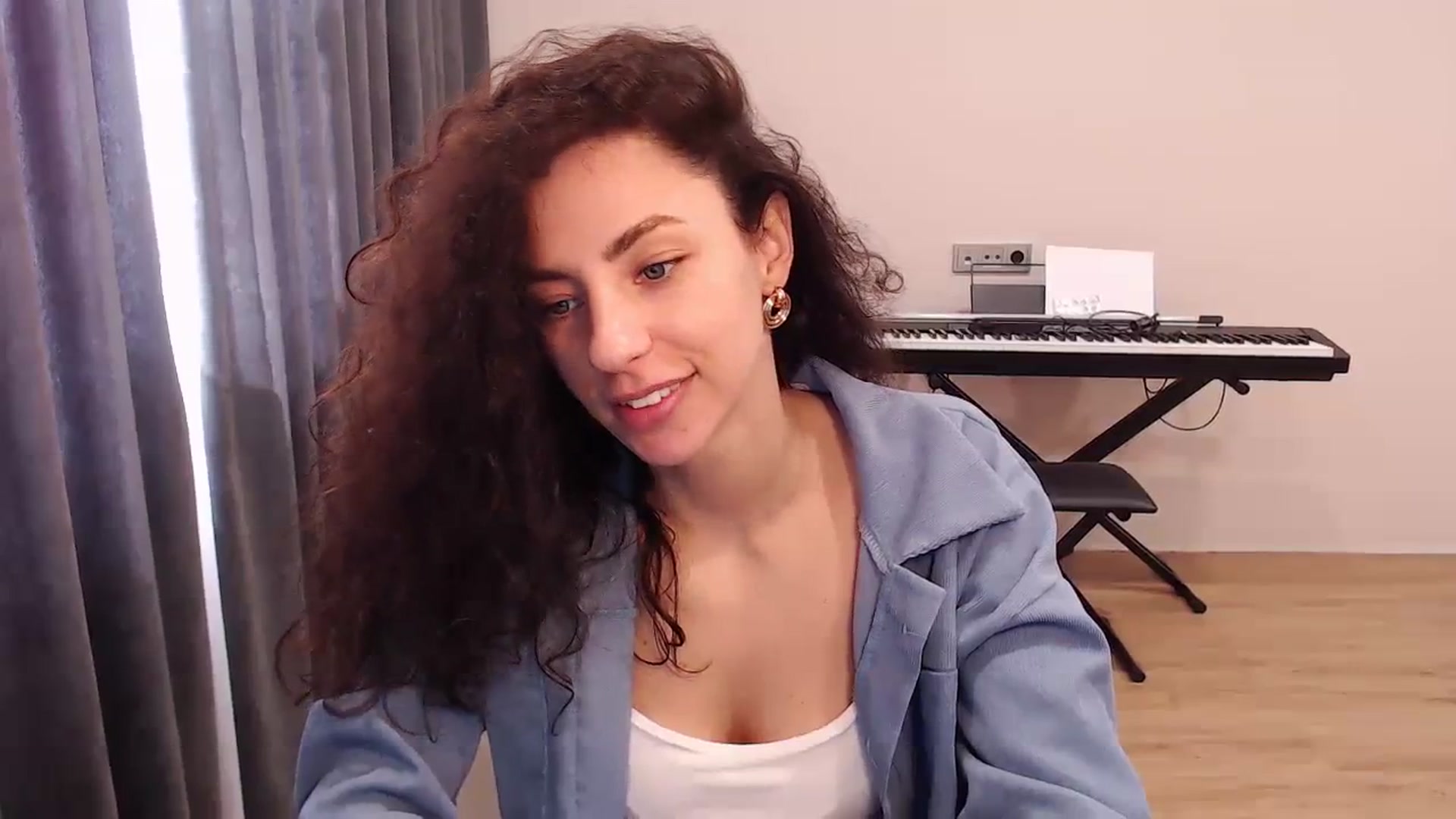Gallery image thumbnail from Millla_Mi's myfreecams stream on, 03/24/2024, 12:44 image 9 of 20