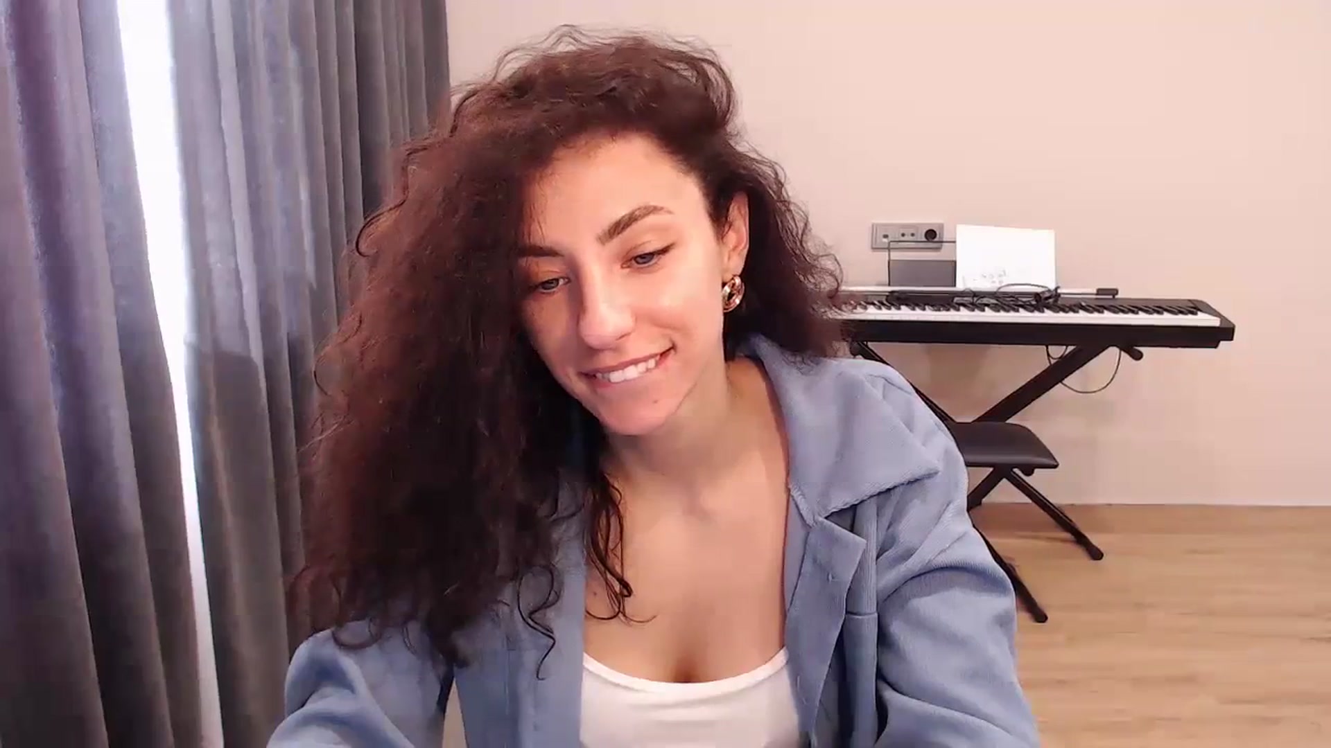 Gallery image thumbnail from Millla_Mi's myfreecams stream on, 03/24/2024, 12:44 image 10 of 20
