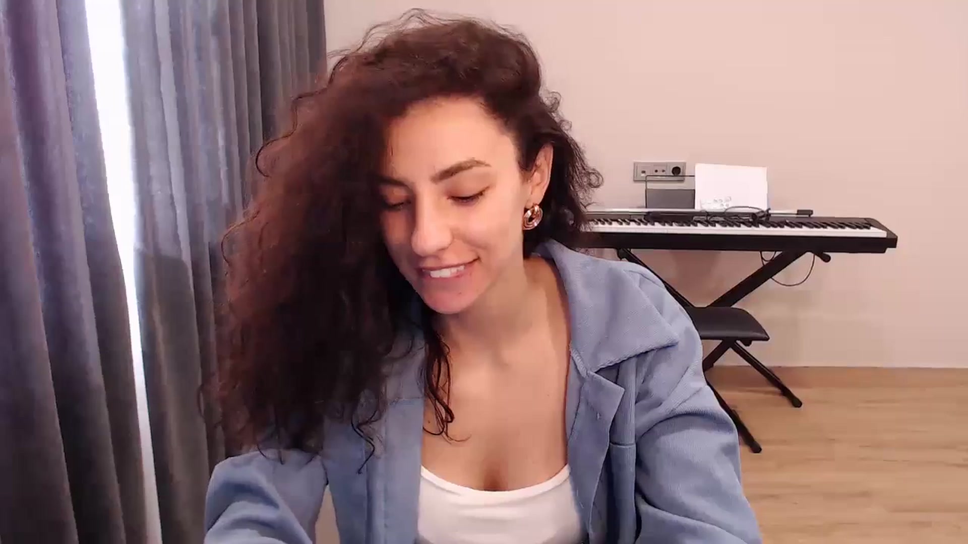 Gallery image thumbnail from Millla_Mi's myfreecams stream on, 03/24/2024, 12:44 image 8 of 20