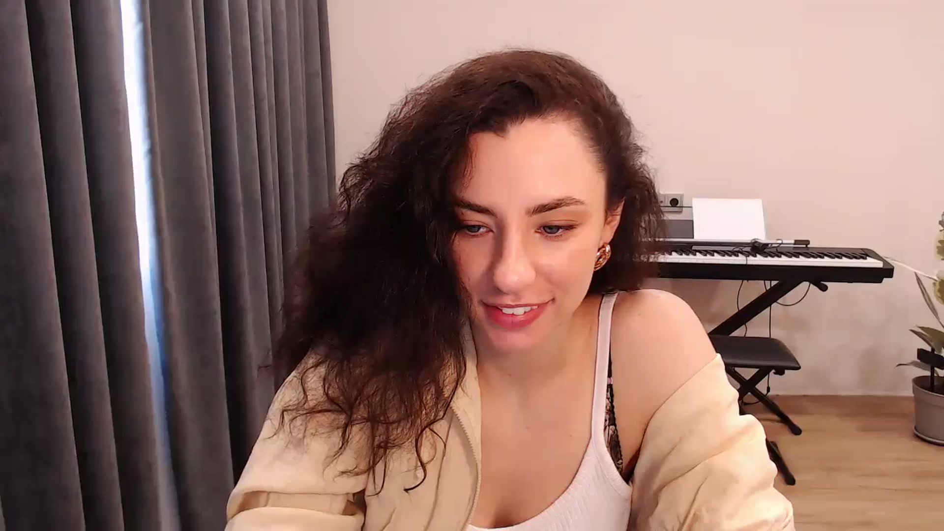 Gallery image thumbnail from Millla_Mi's myfreecams stream on, 04/15/2024, 05:10 image 19 of 20