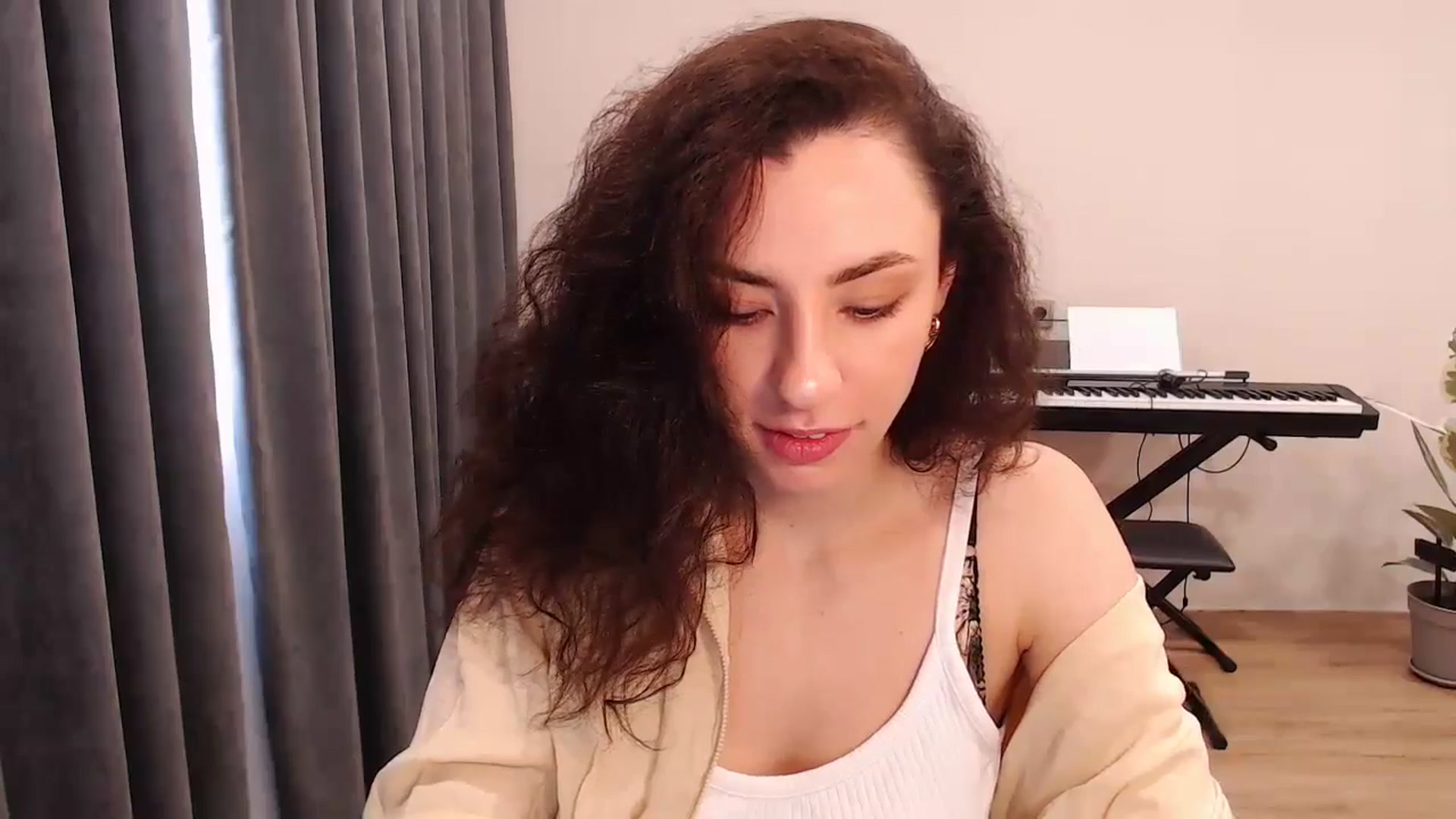 Gallery image thumbnail from Millla_Mi's myfreecams stream on, 04/15/2024, 05:10 image 13 of 20