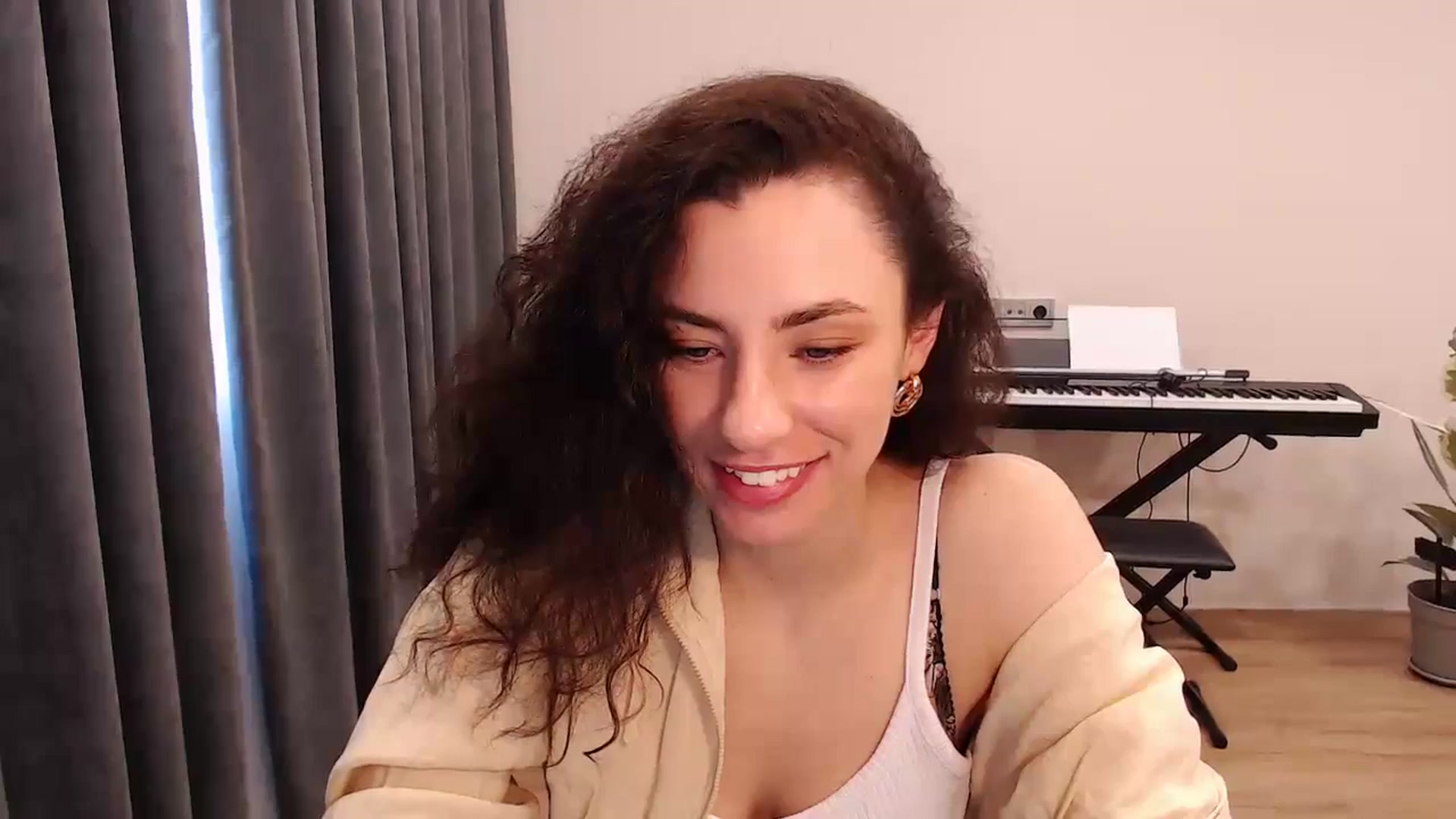 Gallery image thumbnail from Millla_Mi's myfreecams stream on, 04/15/2024, 05:10 image 20 of 20