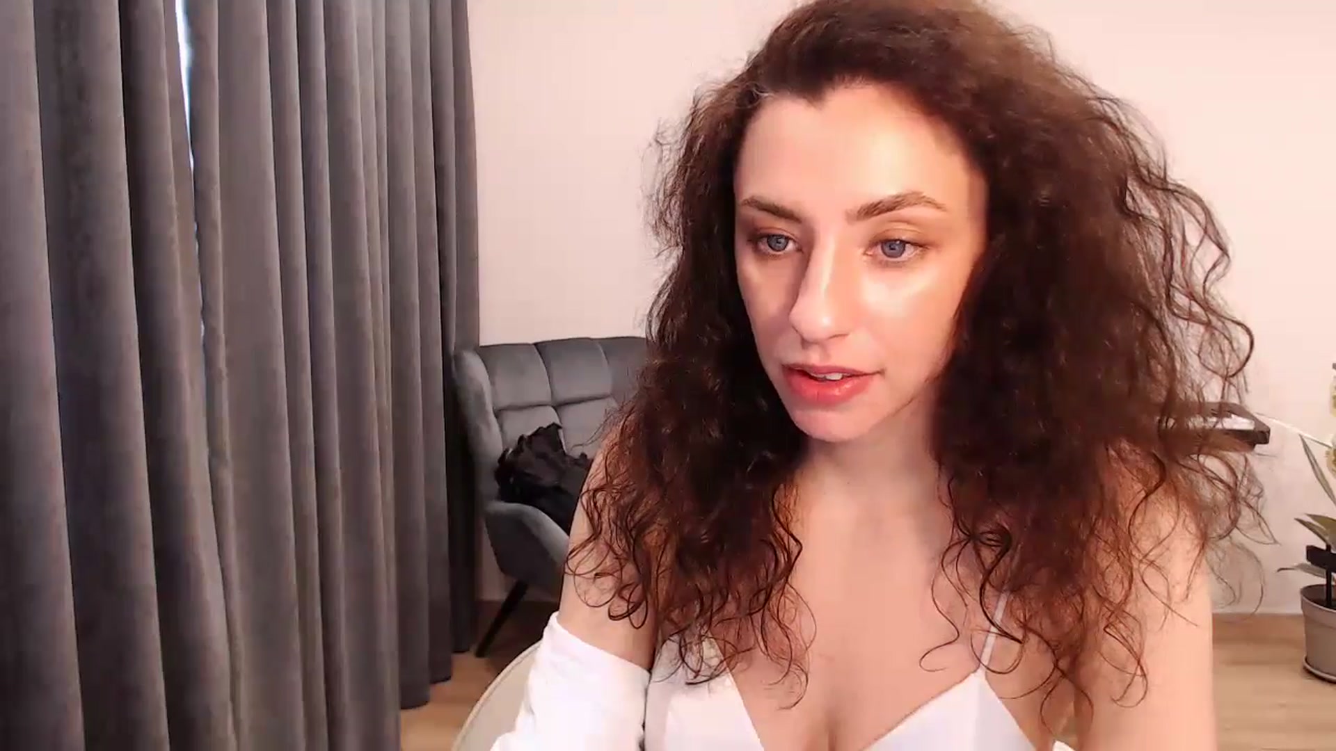Gallery image thumbnail from Millla_Mi's myfreecams stream on, 04/17/2024, 10:32 image 10 of 20