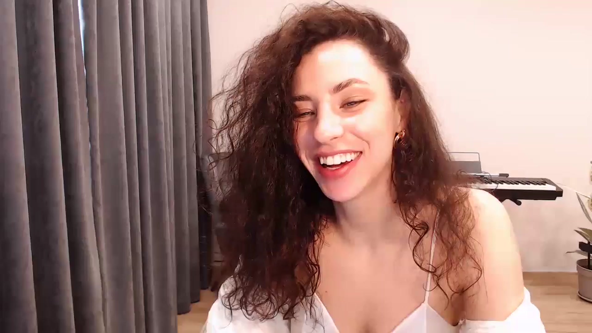 Gallery image thumbnail from Millla_Mi's myfreecams stream on, 04/17/2024, 10:32 image 2 of 20