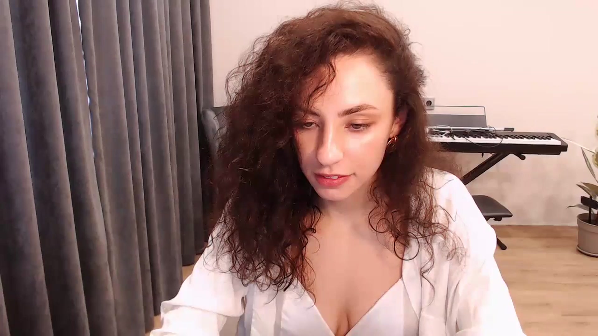 Gallery image thumbnail from Millla_Mi's myfreecams stream on, 04/17/2024, 10:32 image 20 of 20