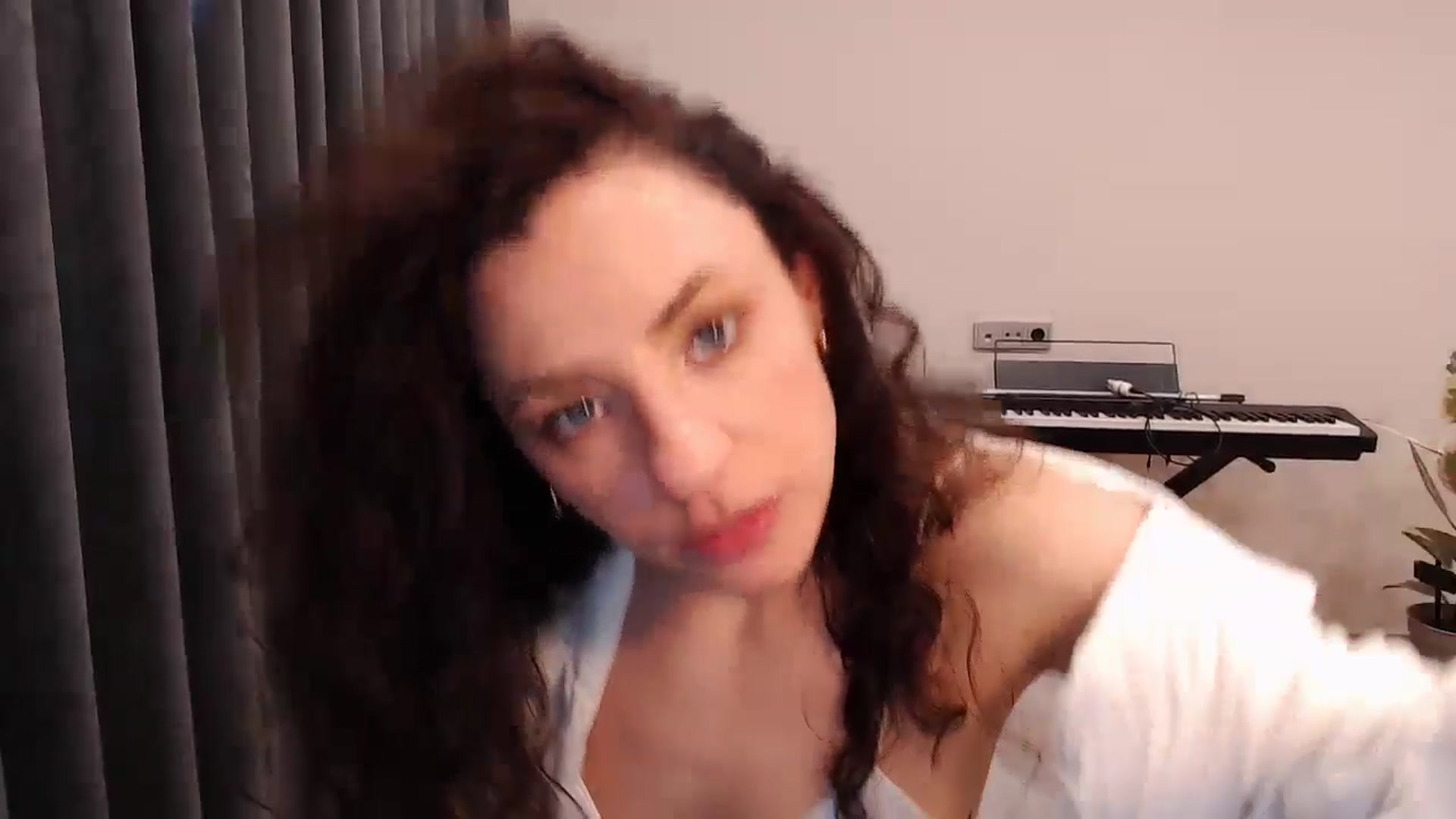 Gallery image thumbnail from Millla_Mi's myfreecams stream on, 04/18/2024, 13:12 image 7 of 20