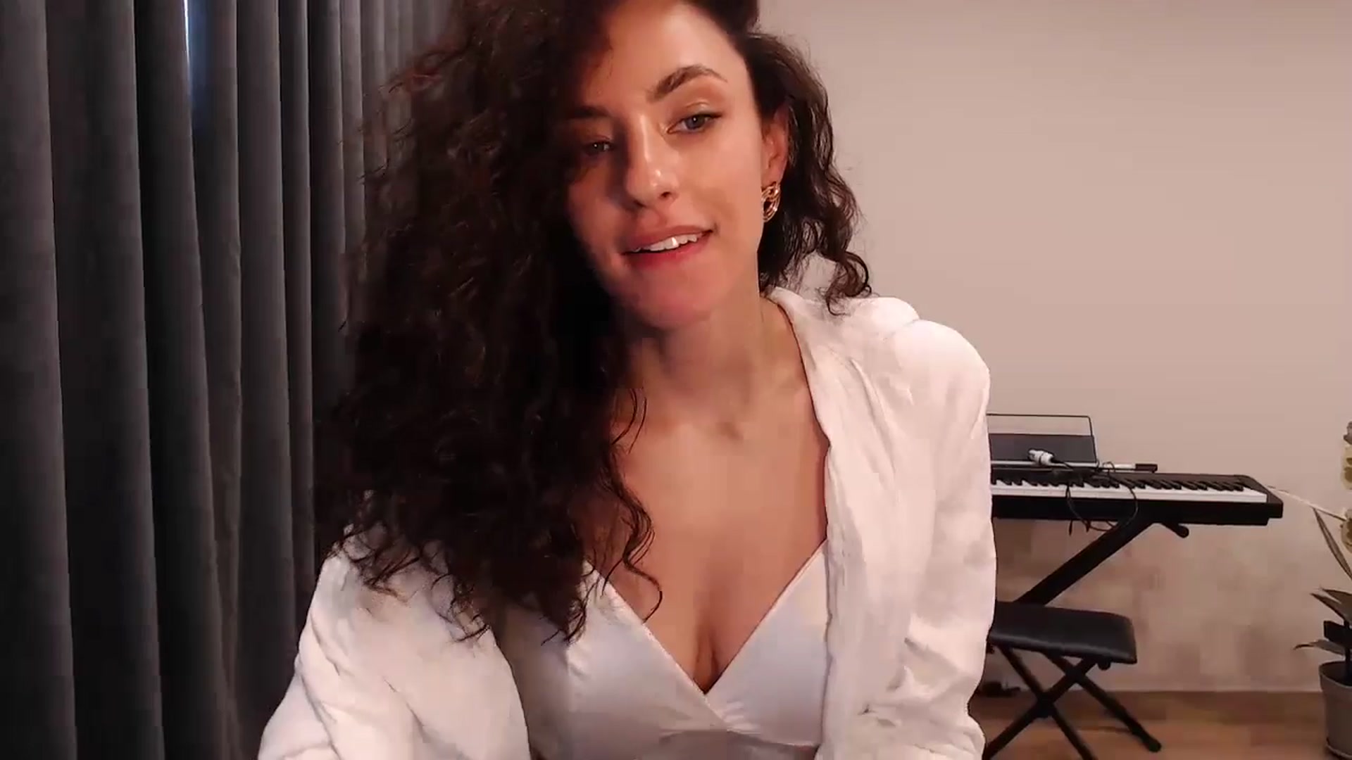 Gallery image thumbnail from Millla_Mi's myfreecams stream on, 04/18/2024, 13:12 image 17 of 20
