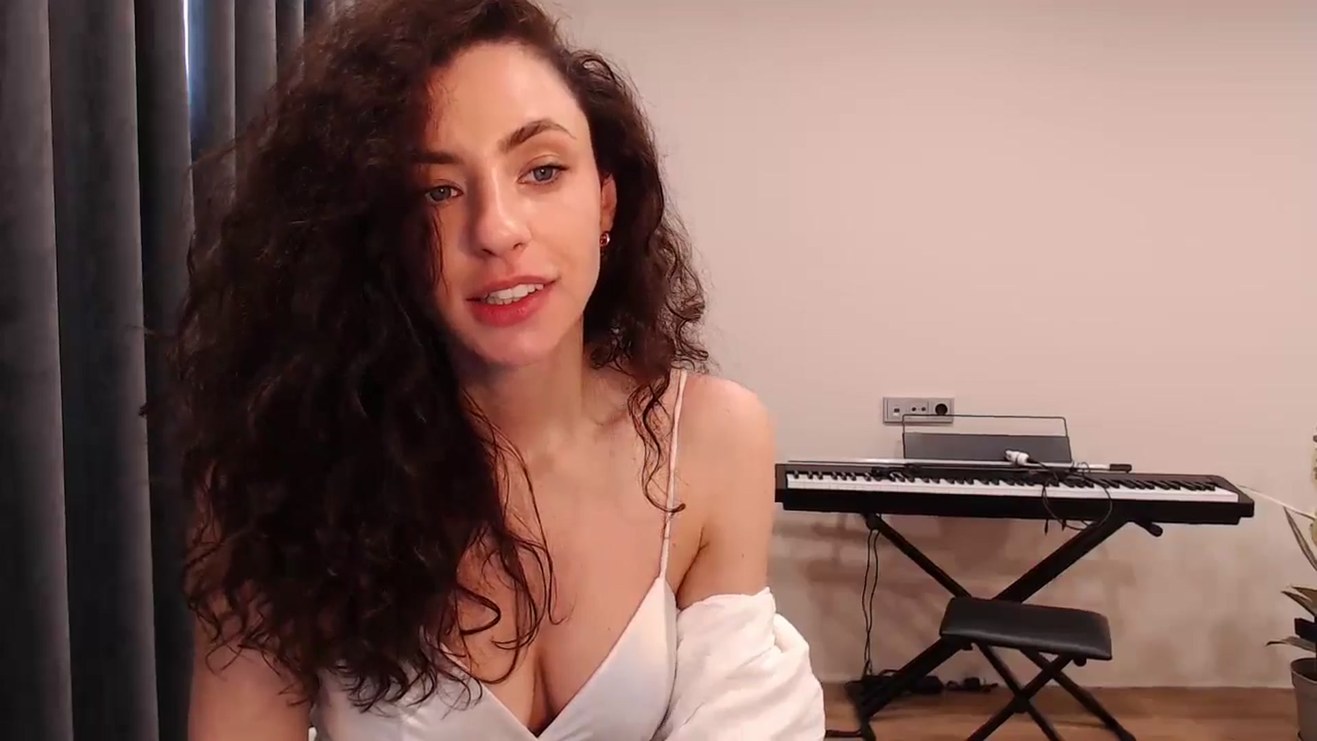 Gallery image thumbnail from Millla_Mi's myfreecams stream on, 04/18/2024, 13:12 image 12 of 20
