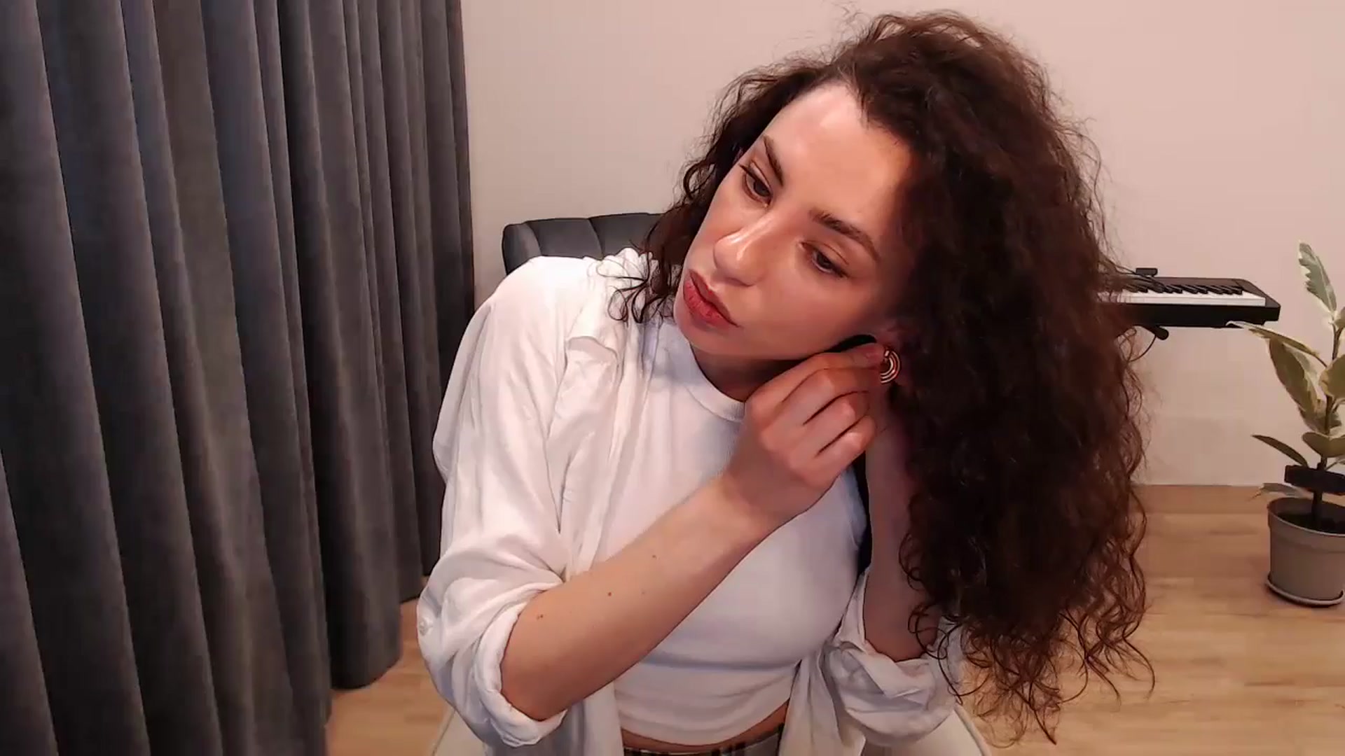 Gallery image thumbnail from Millla_Mi's myfreecams stream on, 04/20/2024, 07:23 image 12 of 20