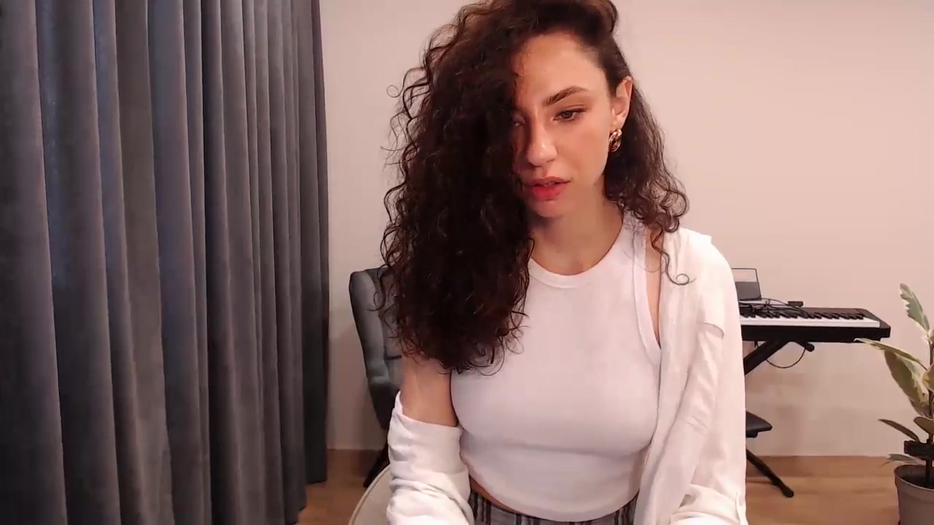 Gallery image thumbnail from Millla_Mi's myfreecams stream on, 04/20/2024, 07:23 image 18 of 20