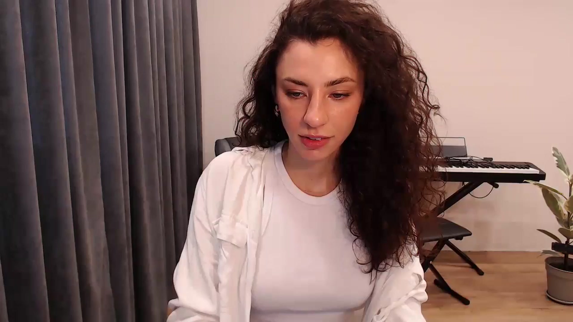 Gallery image thumbnail from Millla_Mi's myfreecams stream on, 04/20/2024, 07:23 image 9 of 20