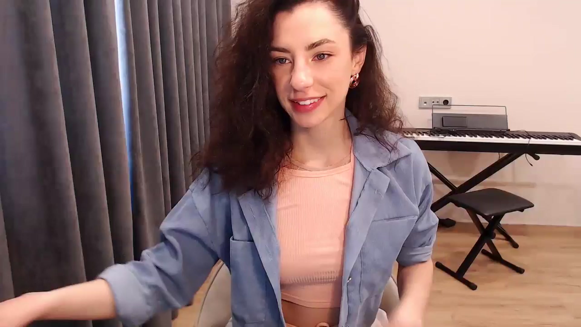 Gallery image thumbnail from Millla_Mi's myfreecams stream on, 05/04/2024, 05:55 image 17 of 20