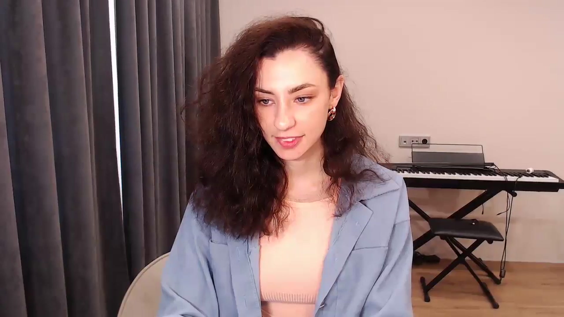 Gallery image thumbnail from Millla_Mi's myfreecams stream on, 05/07/2024, 08:05 image 5 of 20