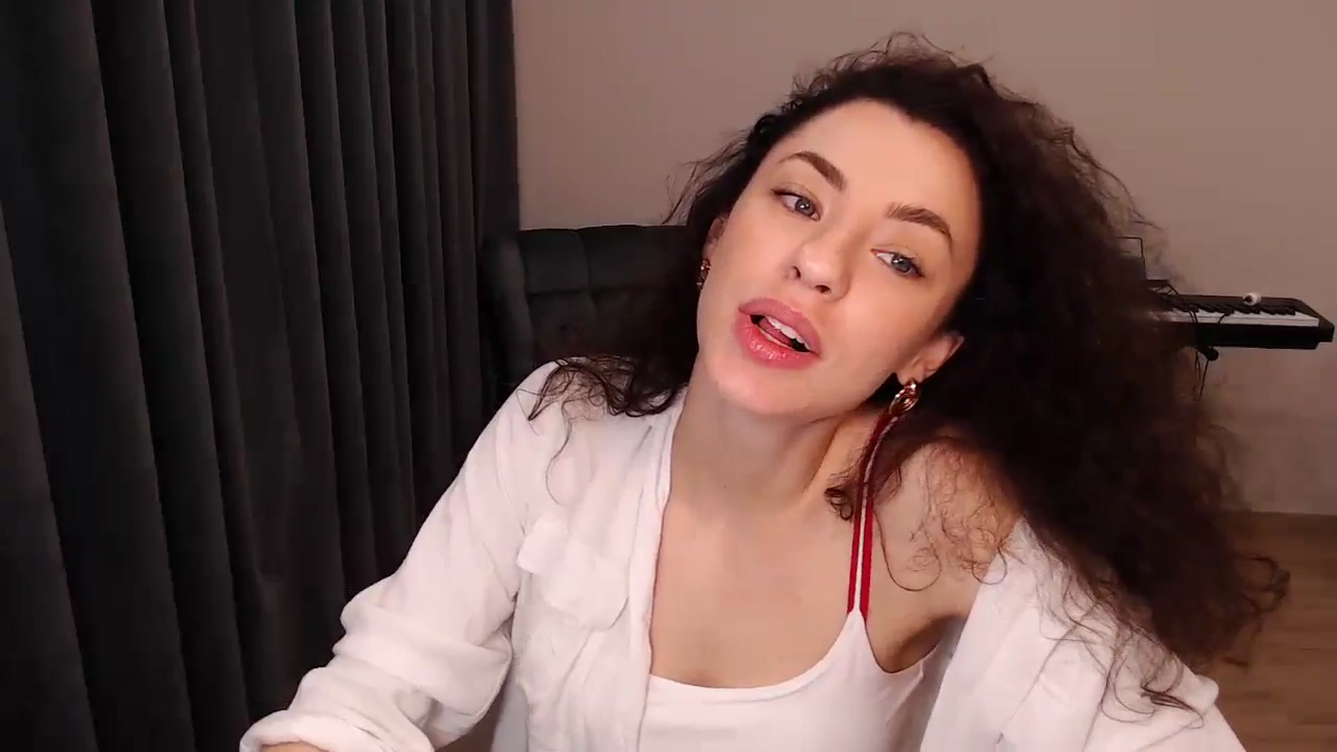 Gallery image thumbnail from Millla_Mi's myfreecams stream on, 05/08/2024, 06:33 image 2 of 20