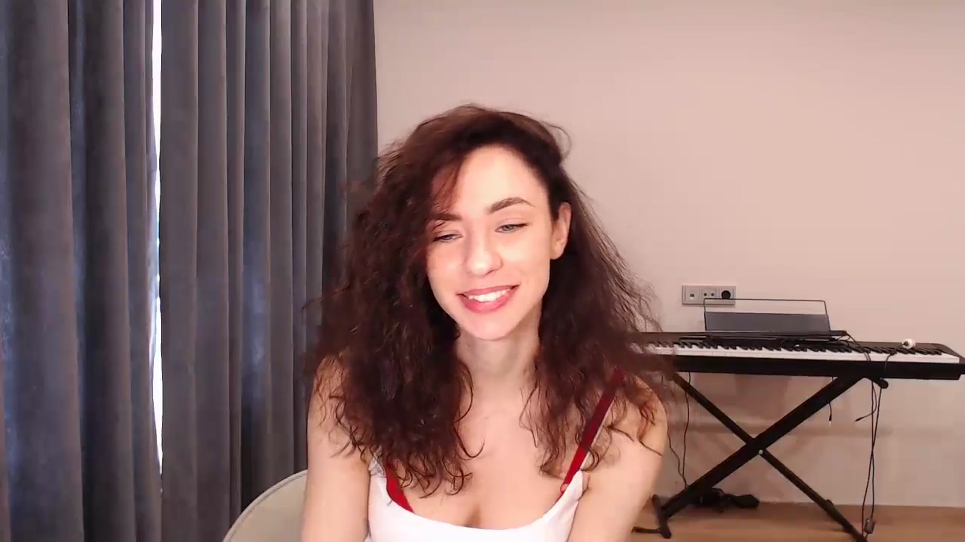 Gallery image thumbnail from Millla_Mi's myfreecams stream on, 05/08/2024, 09:44 image 19 of 20