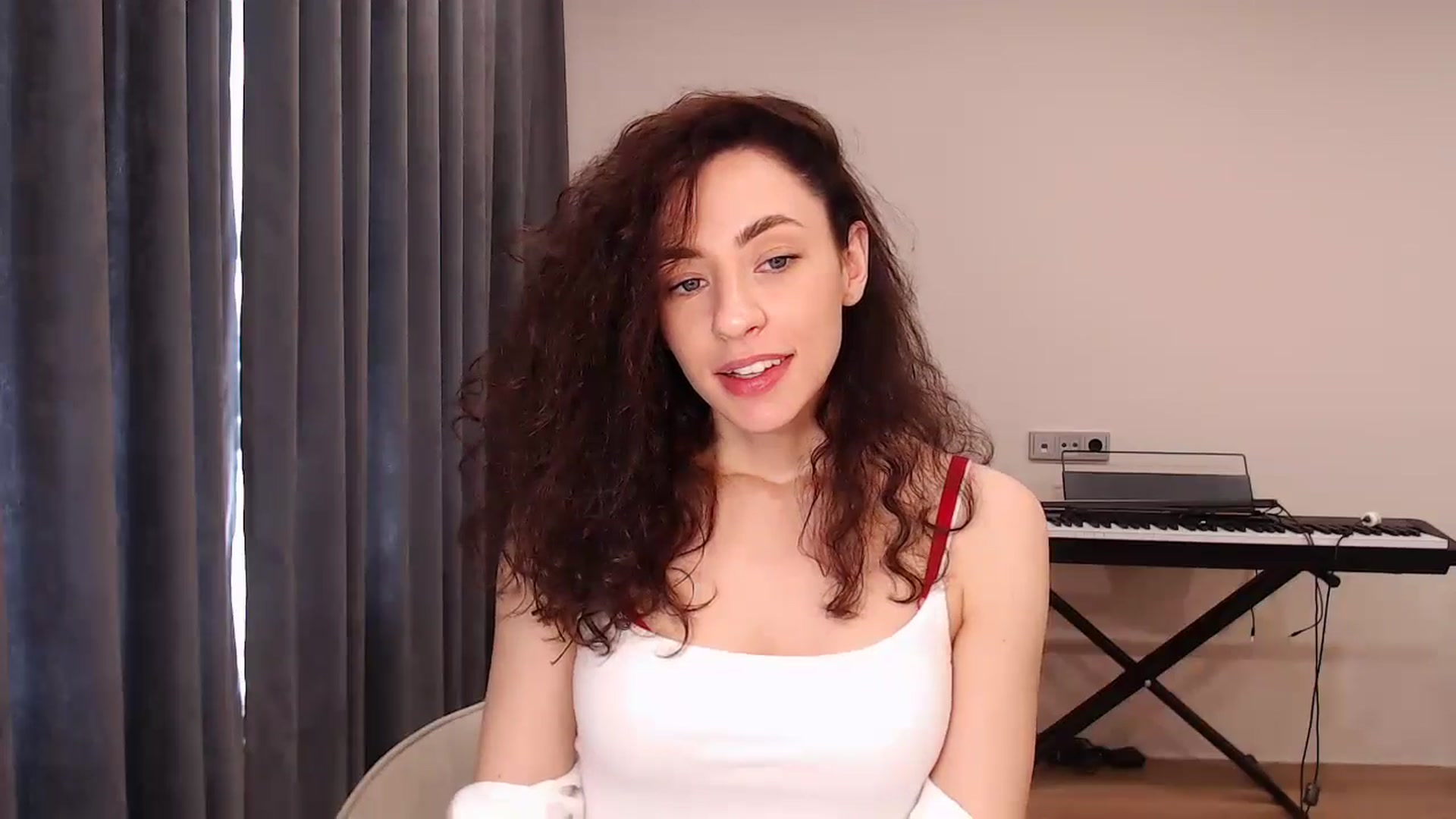 Gallery image thumbnail from Millla_Mi's myfreecams stream on, 05/08/2024, 09:44 image 17 of 20