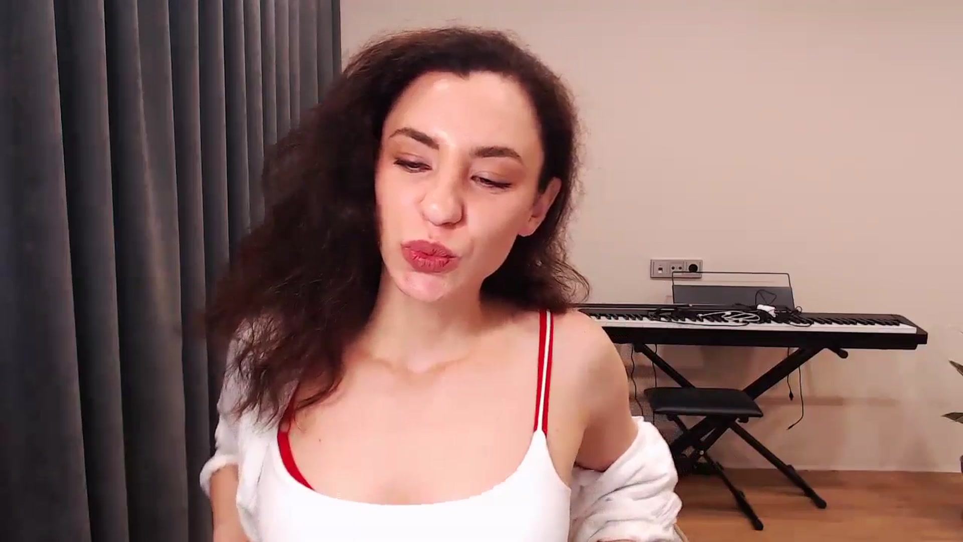 Gallery image thumbnail from Millla_Mi's myfreecams stream on, 05/24/2024, 05:38 image 12 of 20