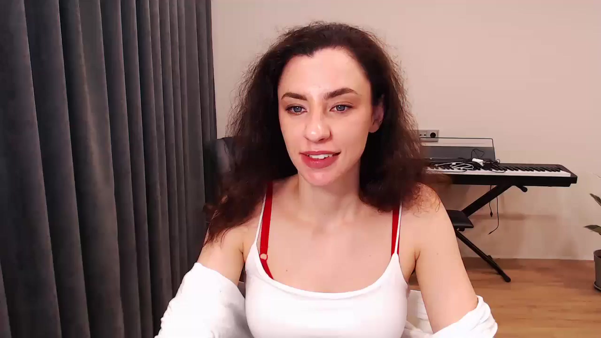 Gallery image thumbnail from Millla_Mi's myfreecams stream on, 05/24/2024, 06:47 image 3 of 20