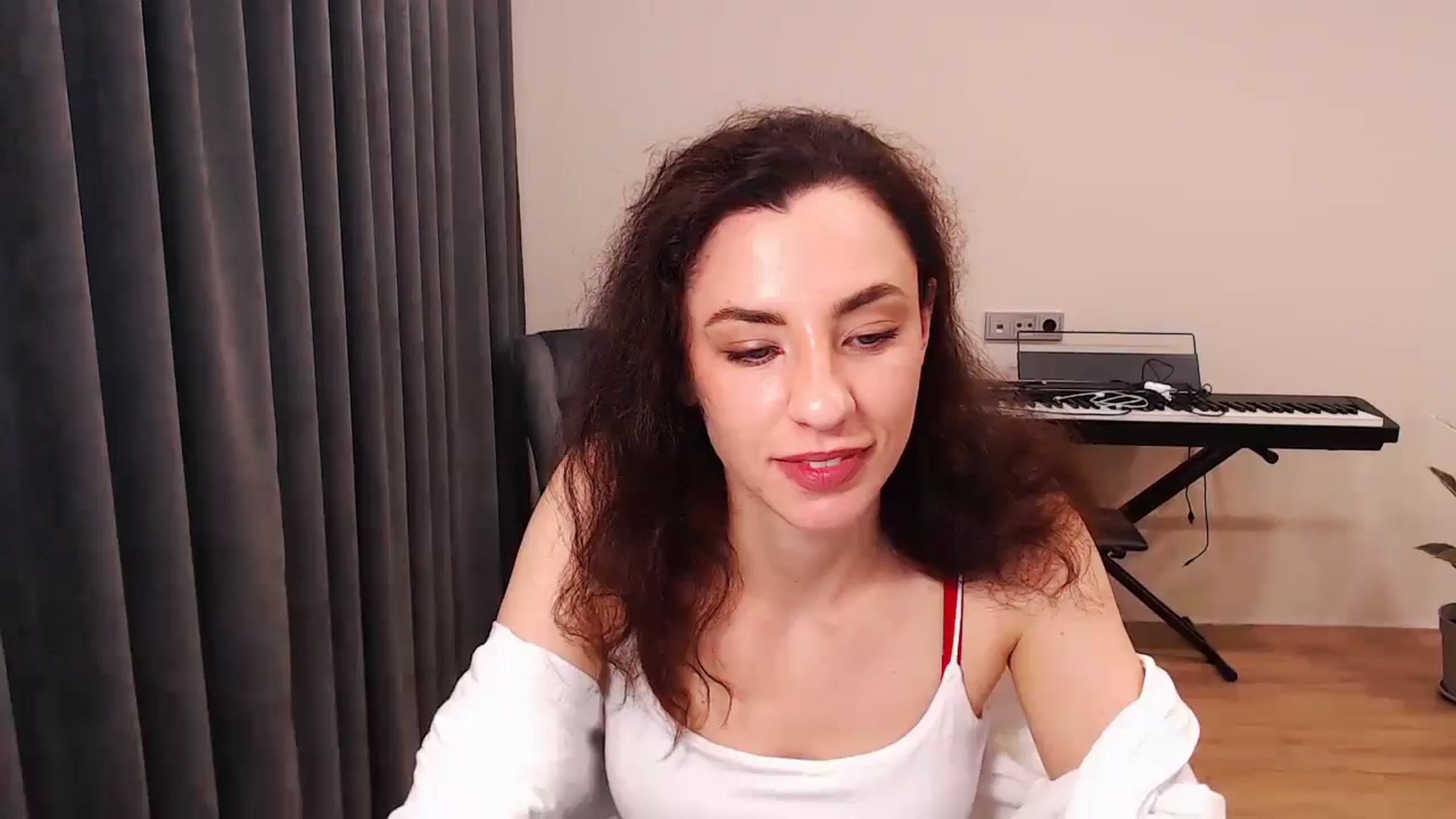 Gallery image thumbnail from Millla_Mi's myfreecams stream on, 05/24/2024, 06:47 image 17 of 20