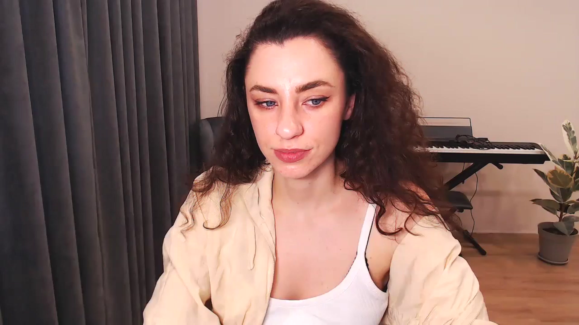 Gallery image thumbnail from Millla_Mi's myfreecams stream on, 05/26/2024, 14:20 image 3 of 20