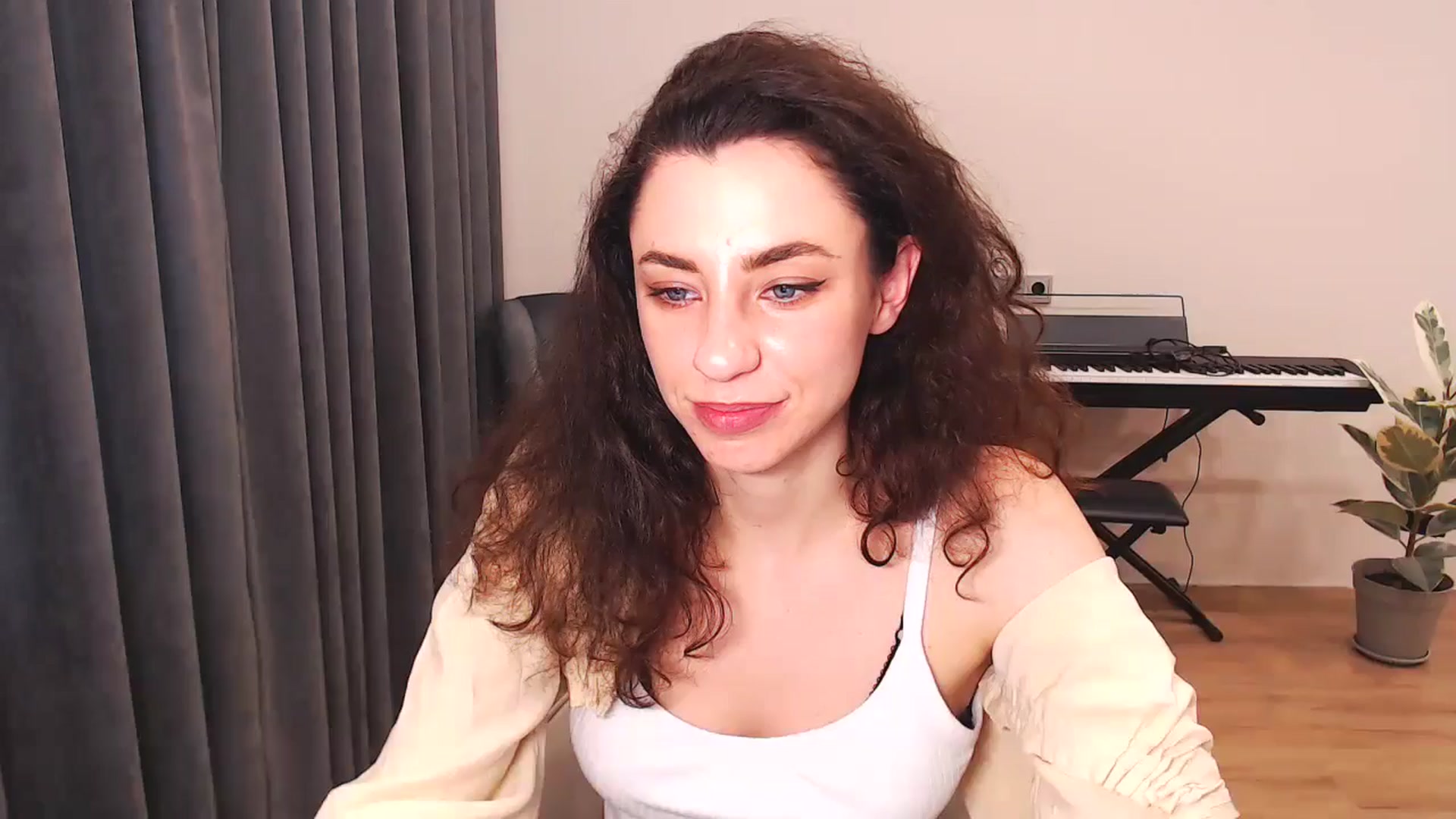 Gallery image thumbnail from Millla_Mi's myfreecams stream on, 05/26/2024, 14:20 image 13 of 20