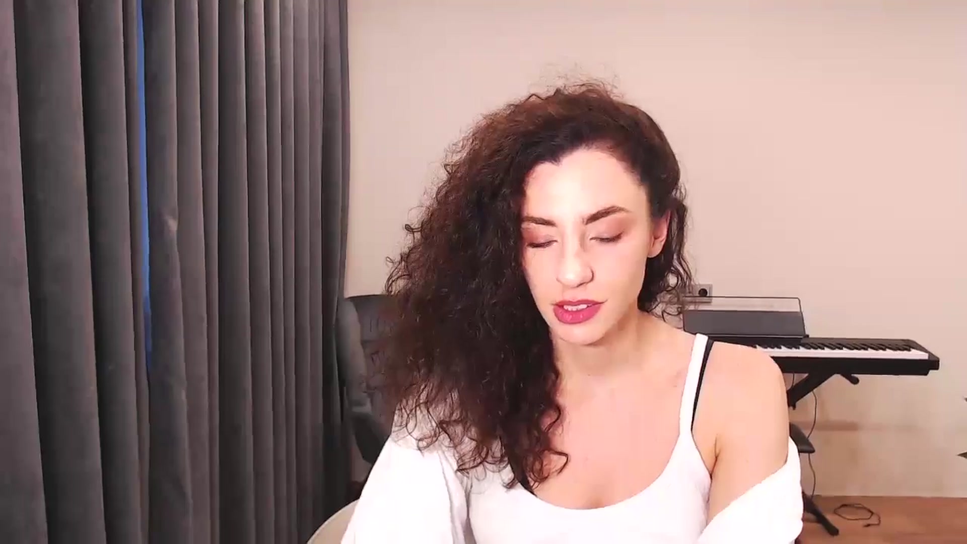 Gallery image thumbnail from Millla_Mi's myfreecams stream on, 05/29/2024, 17:04 image 13 of 20