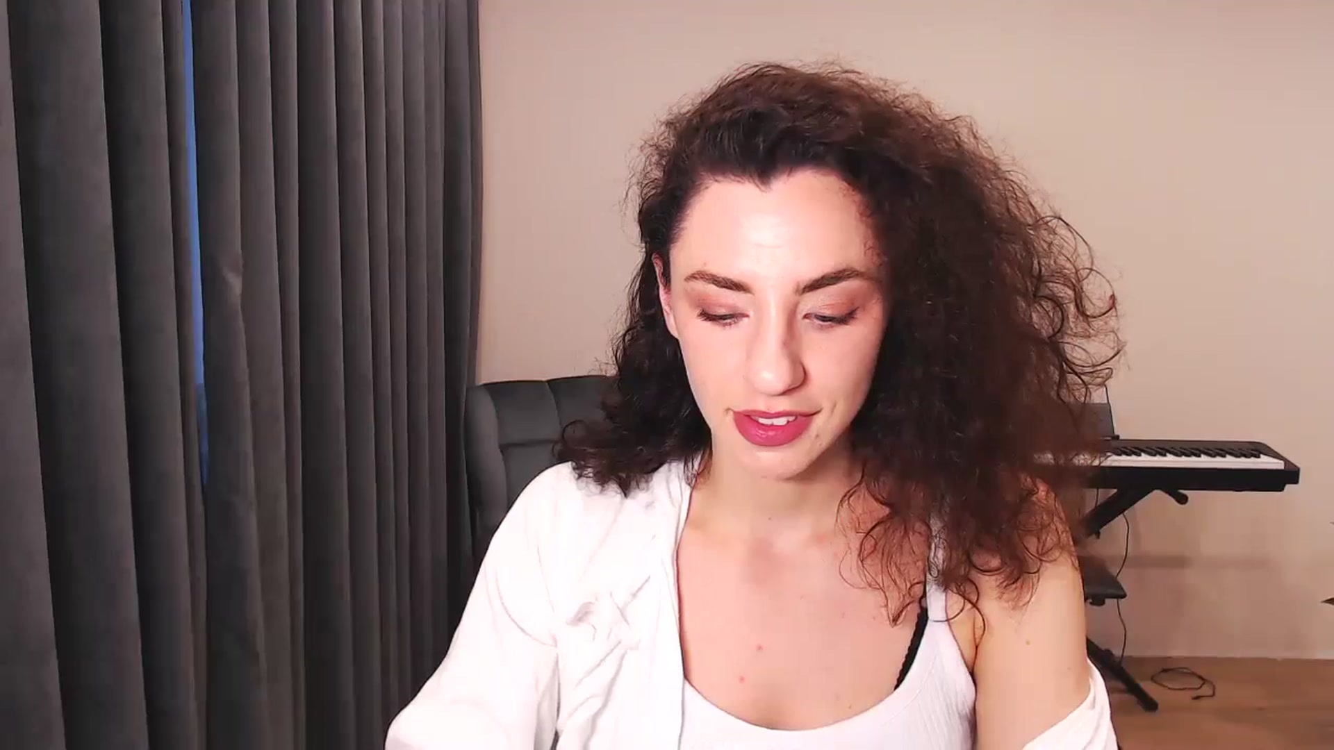 Gallery image thumbnail from Millla_Mi's myfreecams stream on, 05/29/2024, 17:04 image 3 of 20