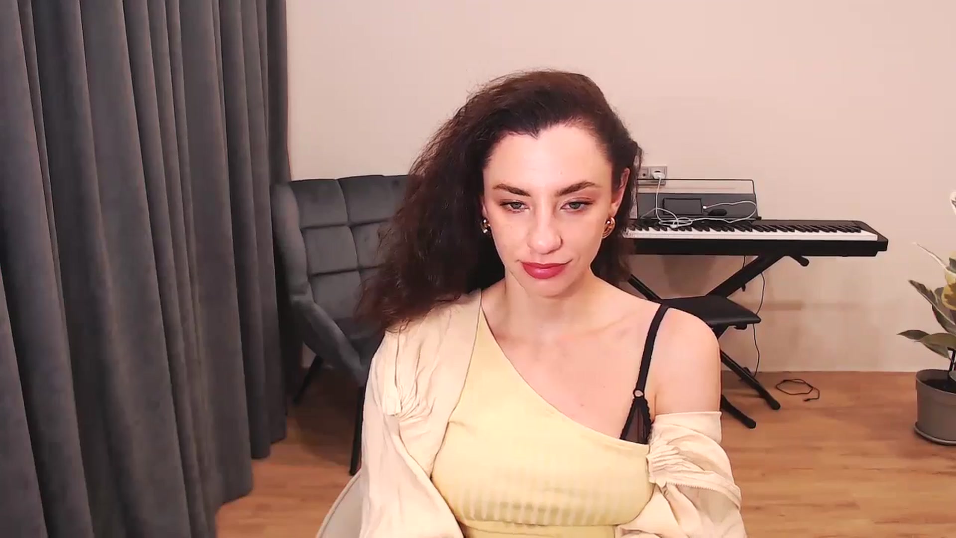 Gallery image thumbnail from Millla_Mi's myfreecams stream on, 06/02/2024, 05:51 image 4 of 20