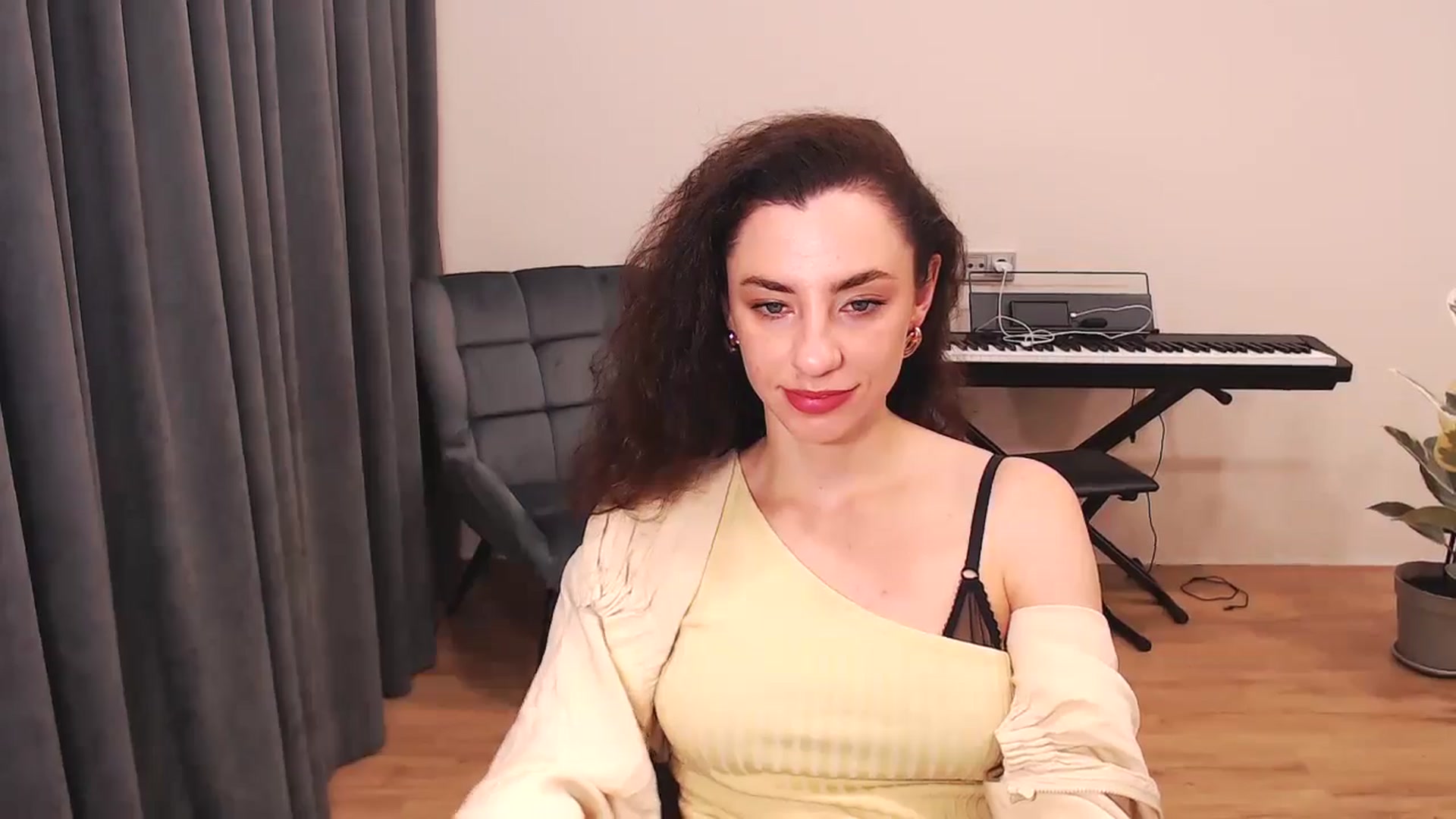 Gallery image thumbnail from Millla_Mi's myfreecams stream on, 06/02/2024, 05:51 image 7 of 20