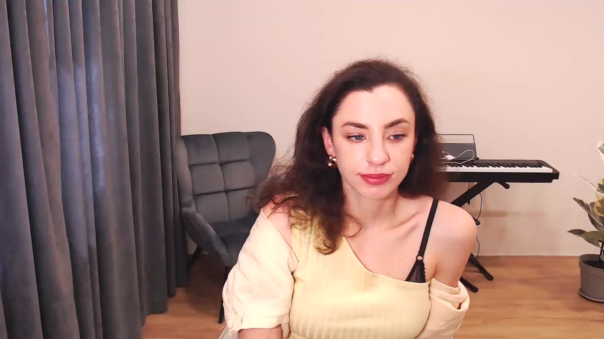 Gallery image thumbnail from Millla_Mi's myfreecams stream on, 06/02/2024, 12:34 image 1 of 20