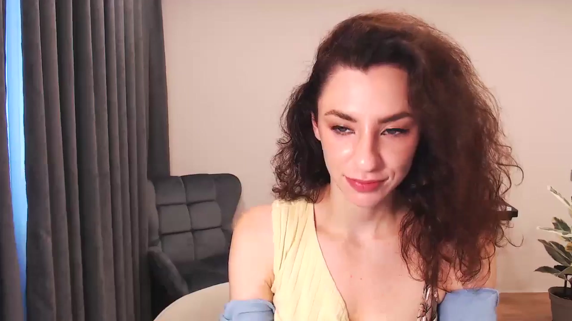 Gallery image thumbnail from Millla_Mi's myfreecams stream on, 06/16/2024, 17:02 image 16 of 20